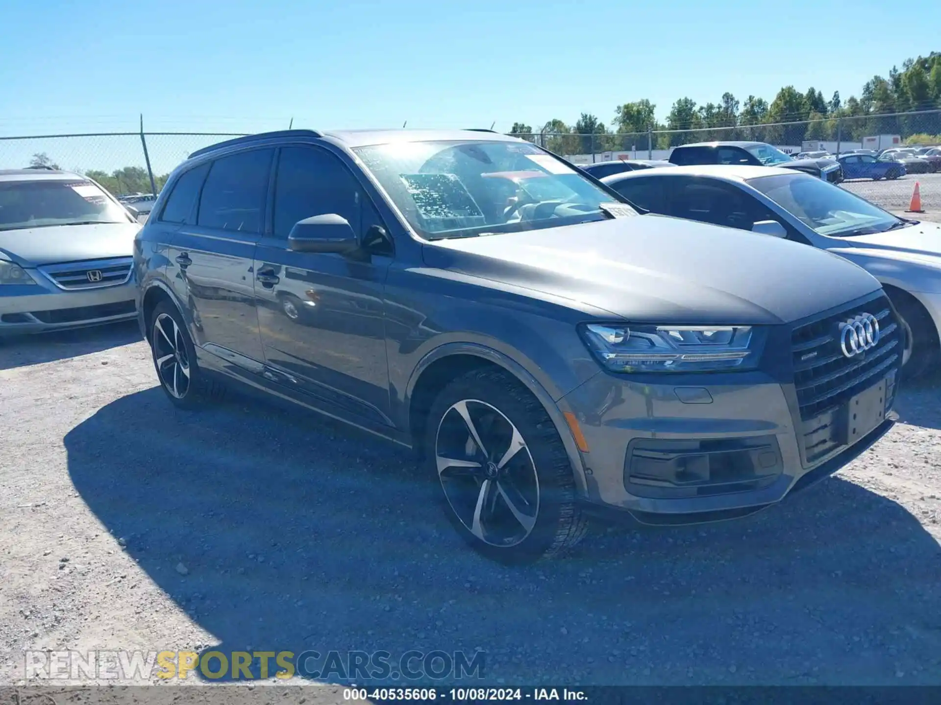 1 Photograph of a damaged car WA1VAAF76KD036083 AUDI Q7 2019