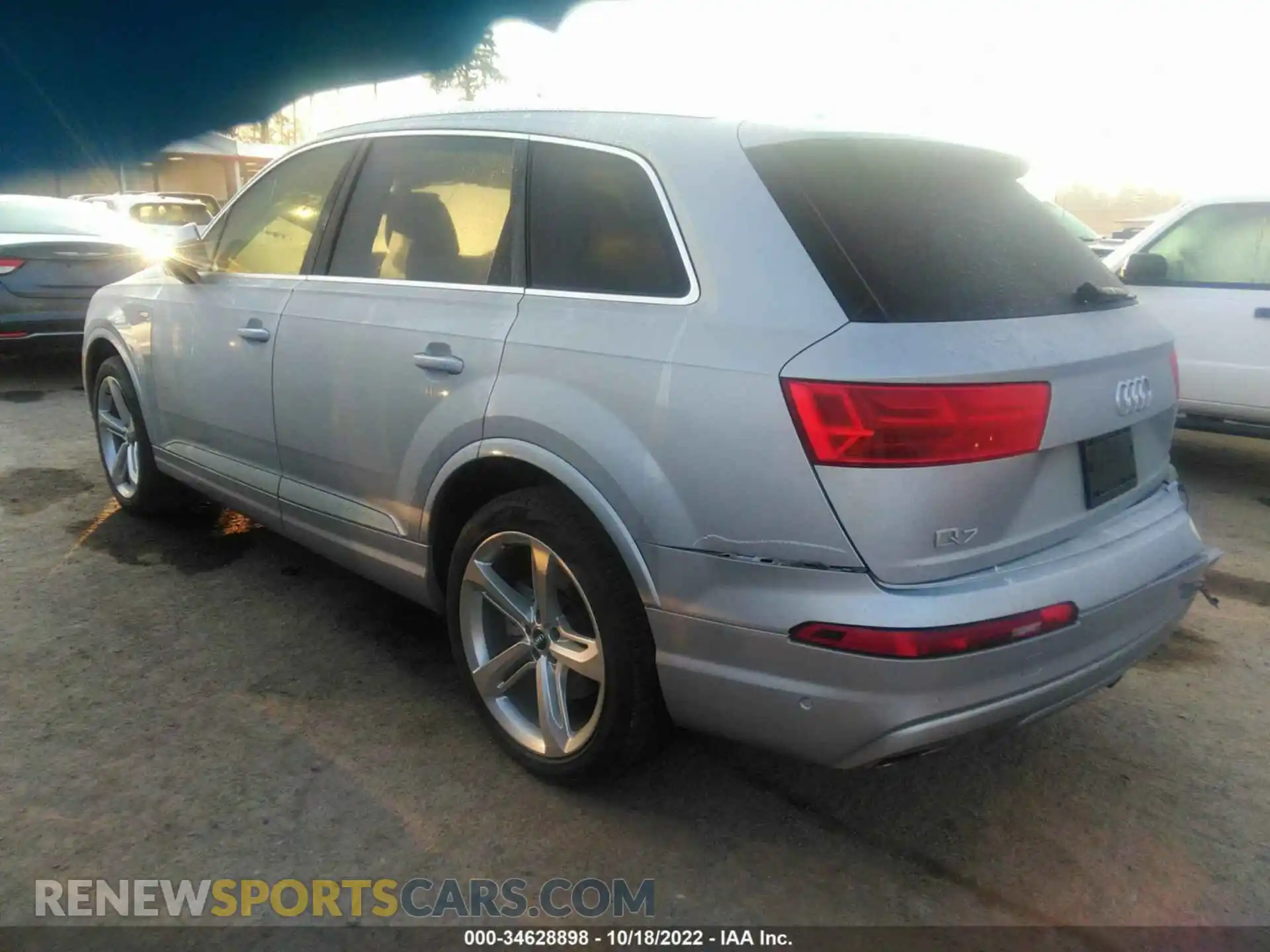 3 Photograph of a damaged car WA1VAAF76KD049044 AUDI Q7 2019