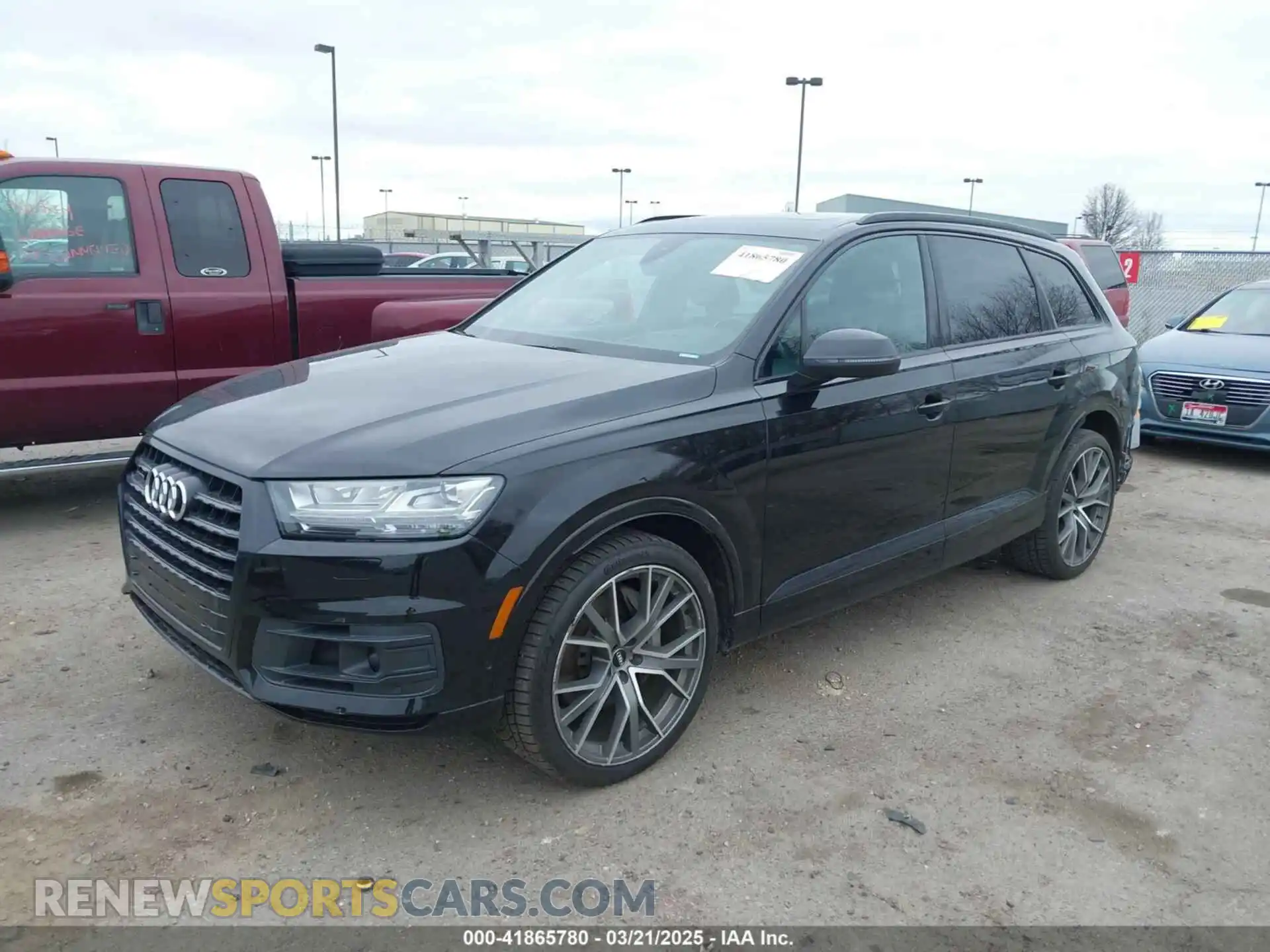 2 fotografías del automóvil dañado WA1VAAF79KD004597 AUDI Q7 2019