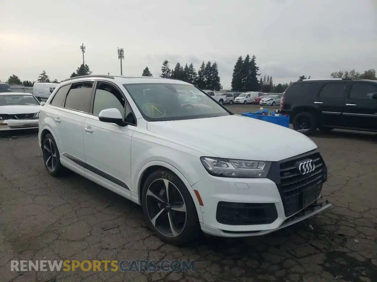 1 Photograph of a damaged car WA1VAAF79KD009721 AUDI Q7 2019