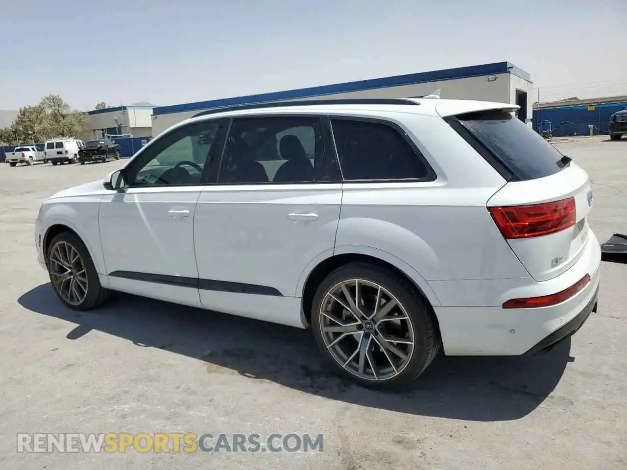 2 fotografías del automóvil dañado WA1VAAF7XKD002664 AUDI Q7 2019