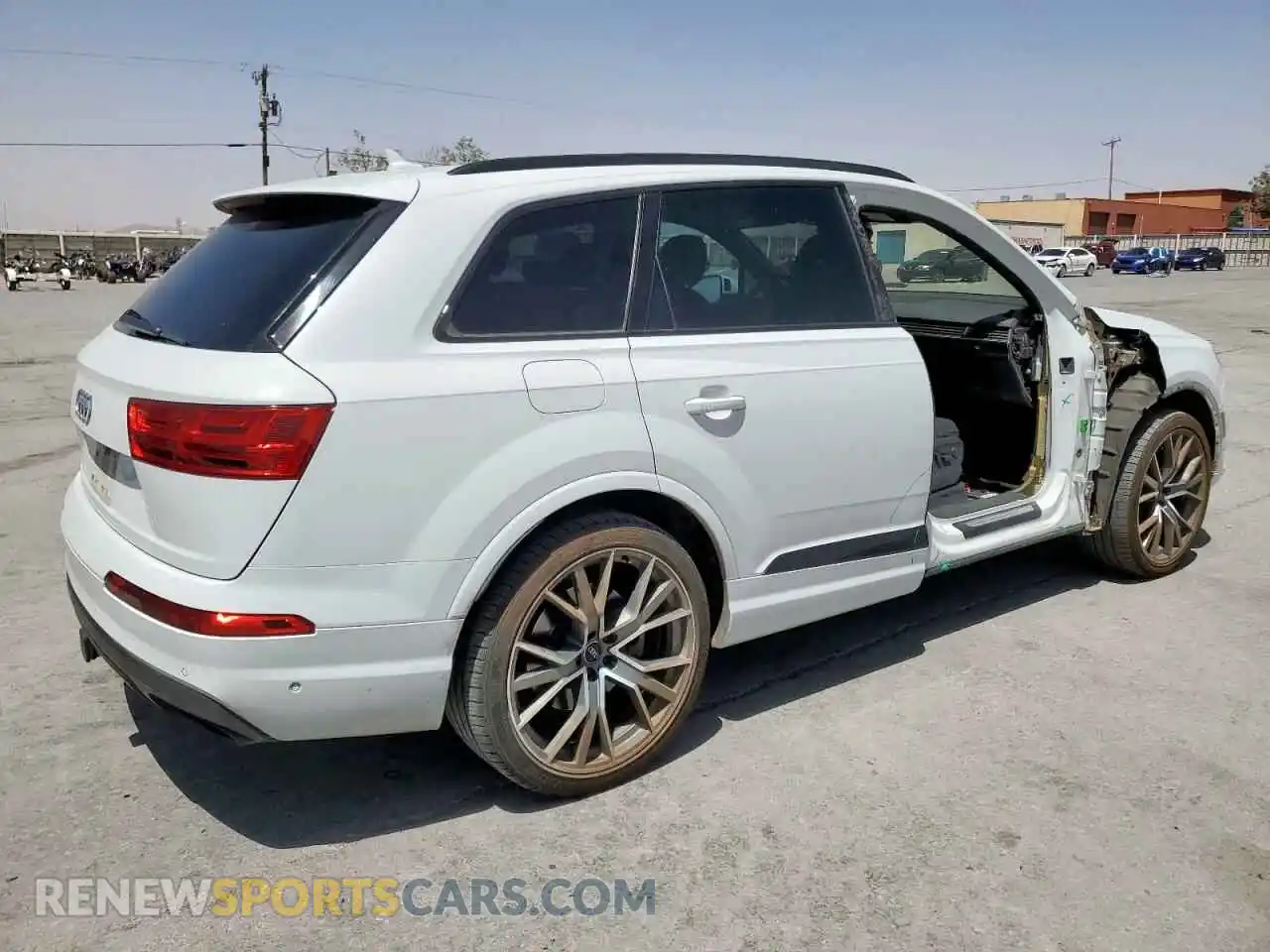 3 fotografías del automóvil dañado WA1VAAF7XKD002664 AUDI Q7 2019