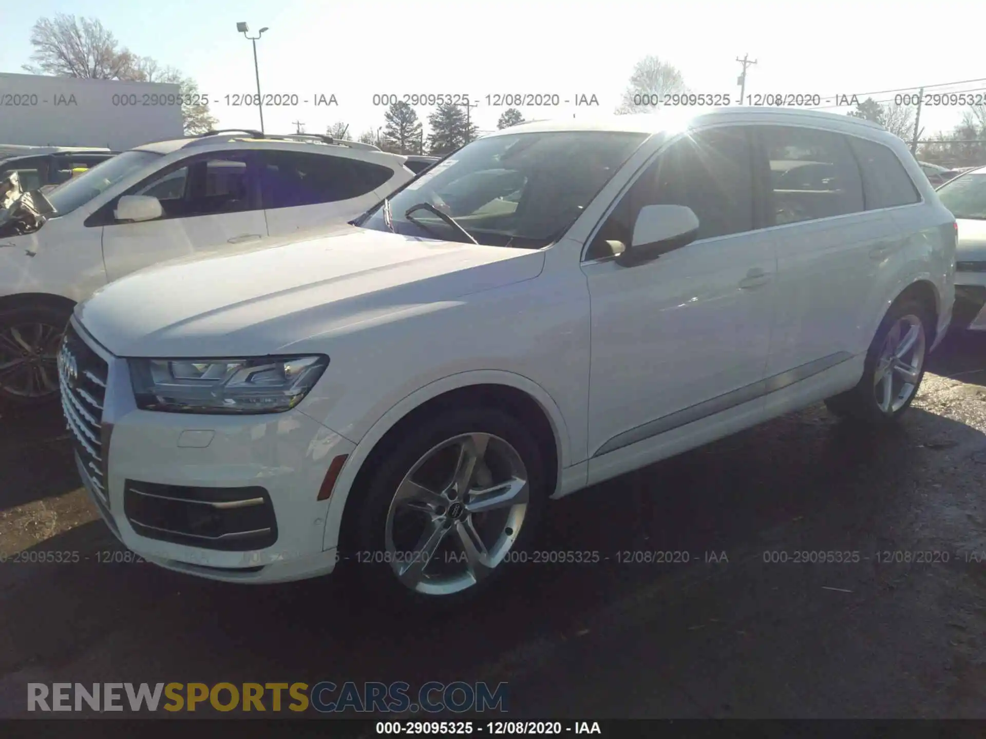 2 Photograph of a damaged car WA1VAAF7XKD017732 AUDI Q7 2019