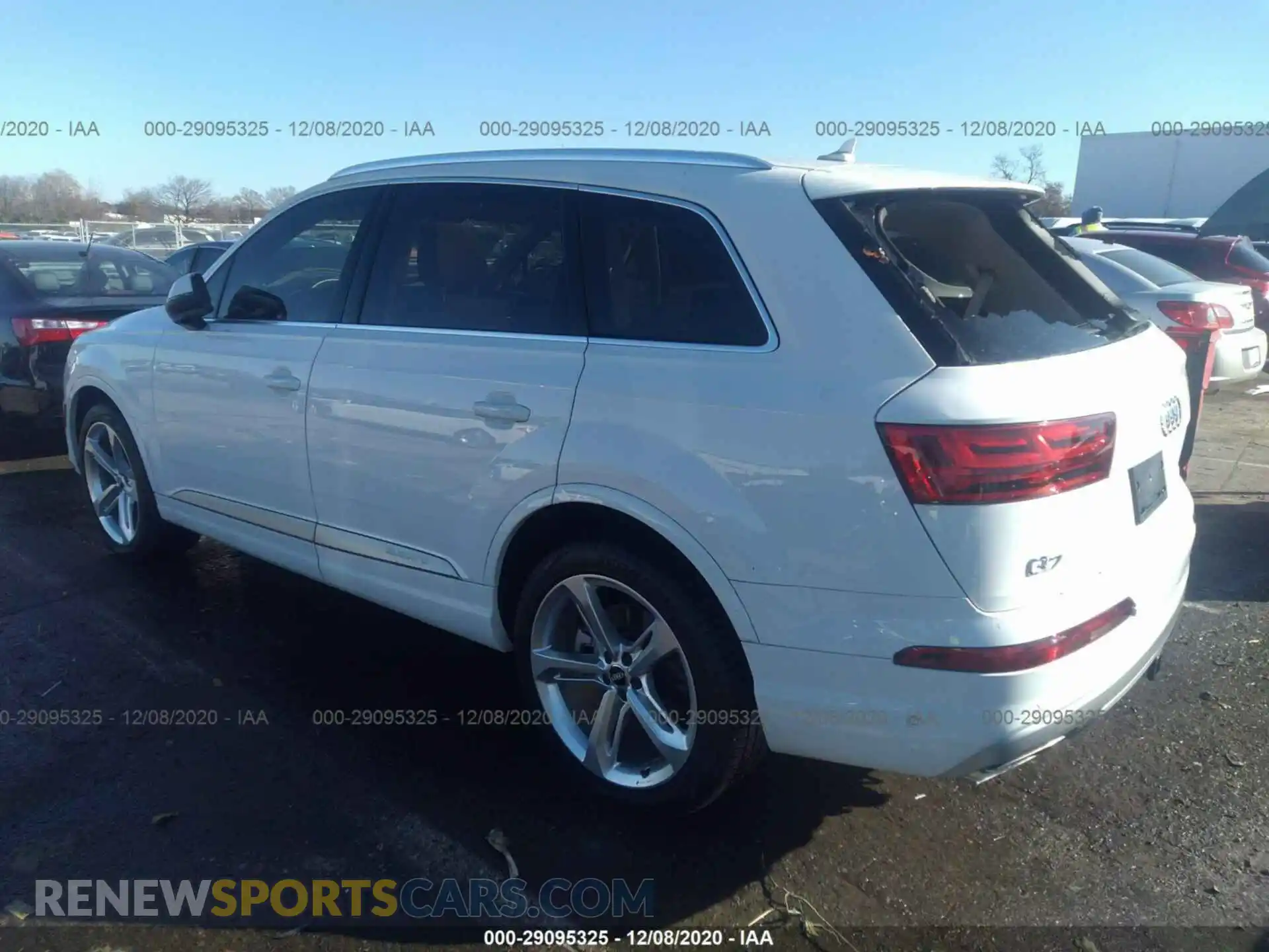 3 Photograph of a damaged car WA1VAAF7XKD017732 AUDI Q7 2019