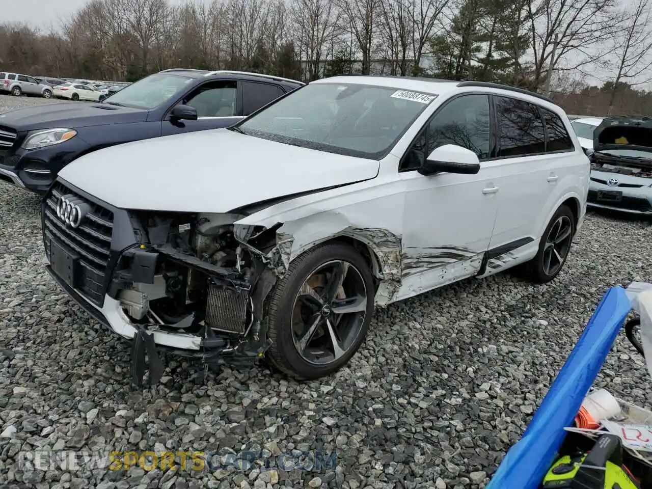 1 Photograph of a damaged car WA1VAAF7XKD033865 AUDI Q7 2019