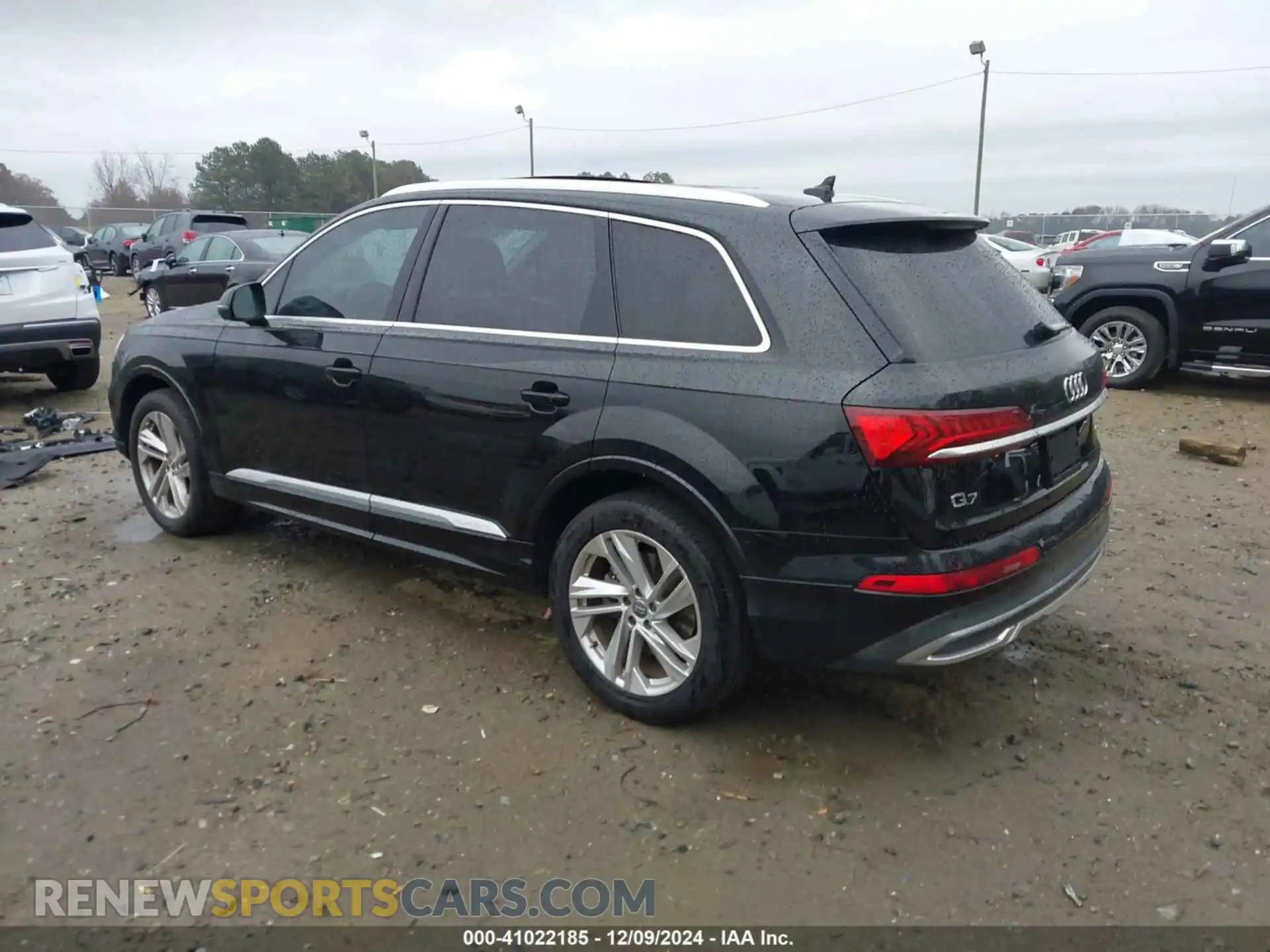 3 Photograph of a damaged car WA1AJAF77LD008941 AUDI Q7 2020