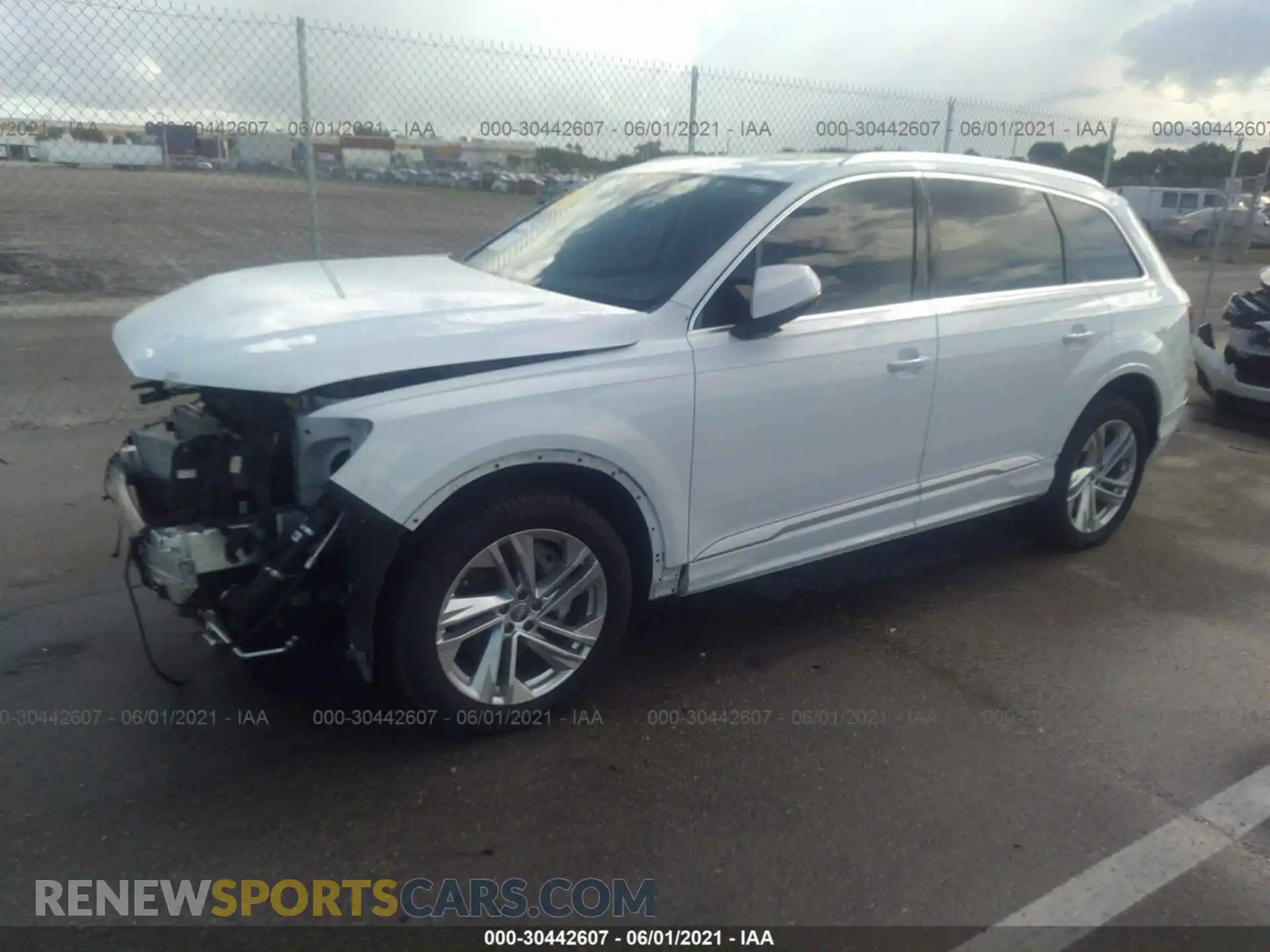 2 Photograph of a damaged car WA1AJAF79LD012943 AUDI Q7 2020
