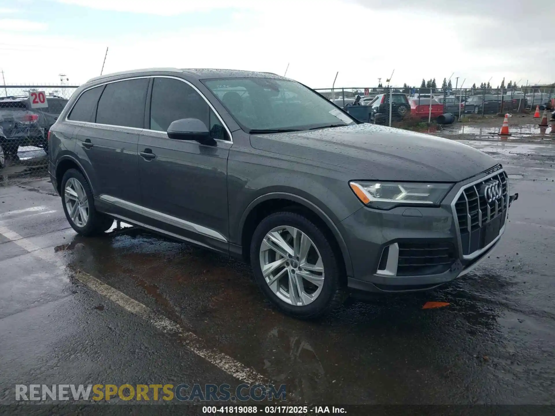 1 Photograph of a damaged car WA1AXAF77LD003544 AUDI Q7 2020