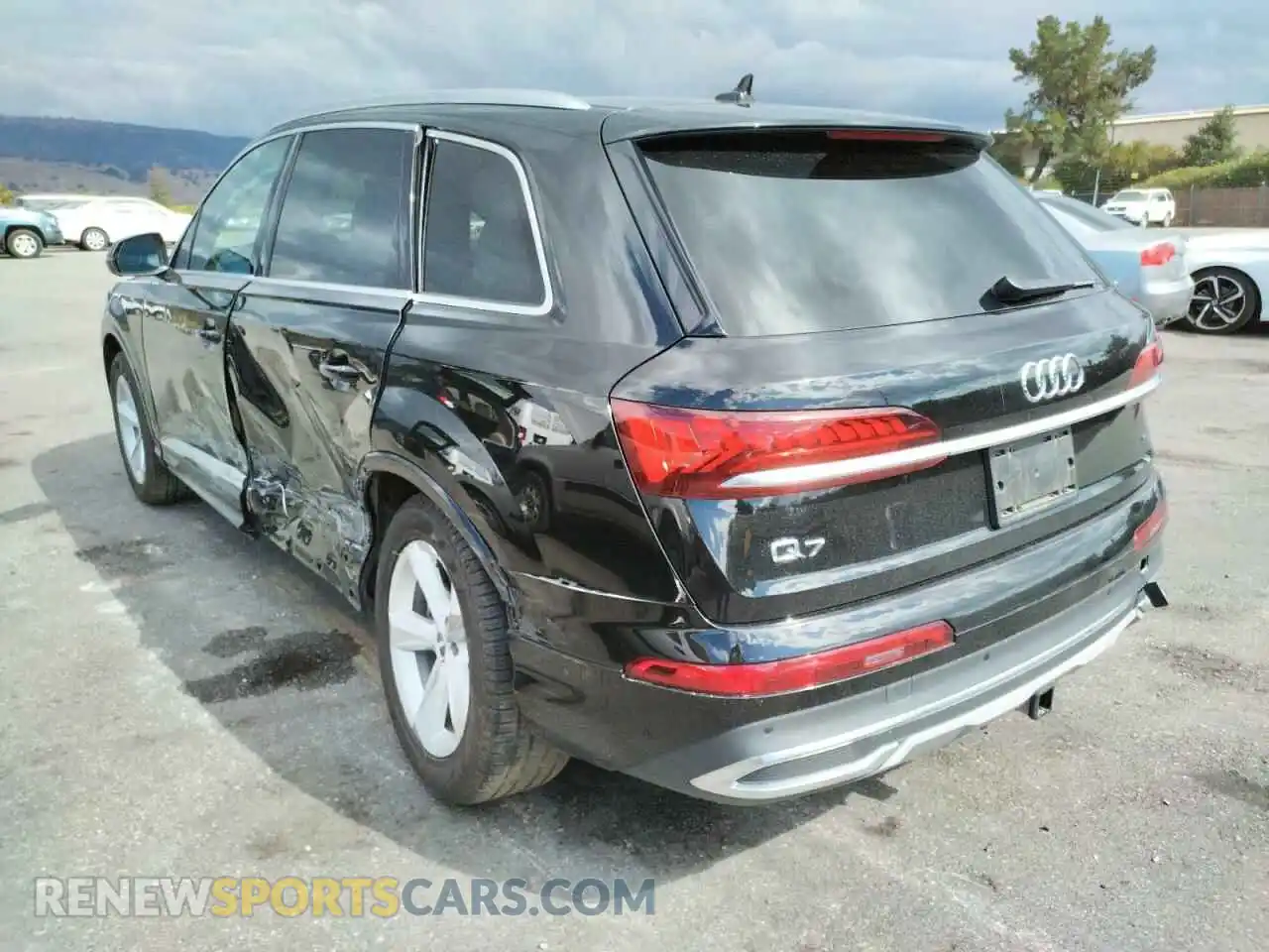 3 Photograph of a damaged car WA1LJAF72LD013151 AUDI Q7 2020