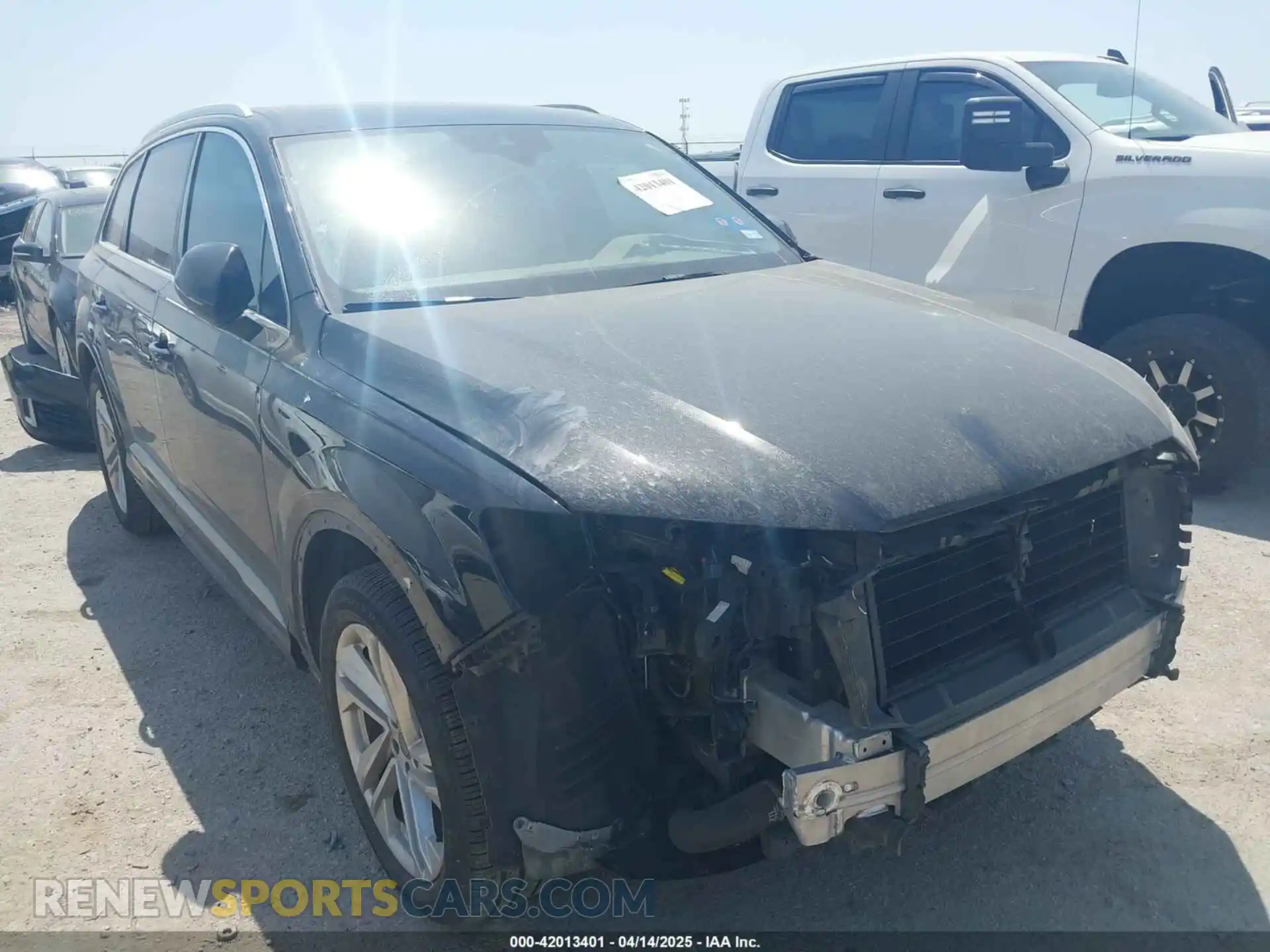 1 Photograph of a damaged car WA1LJAF76LD010317 AUDI Q7 2020