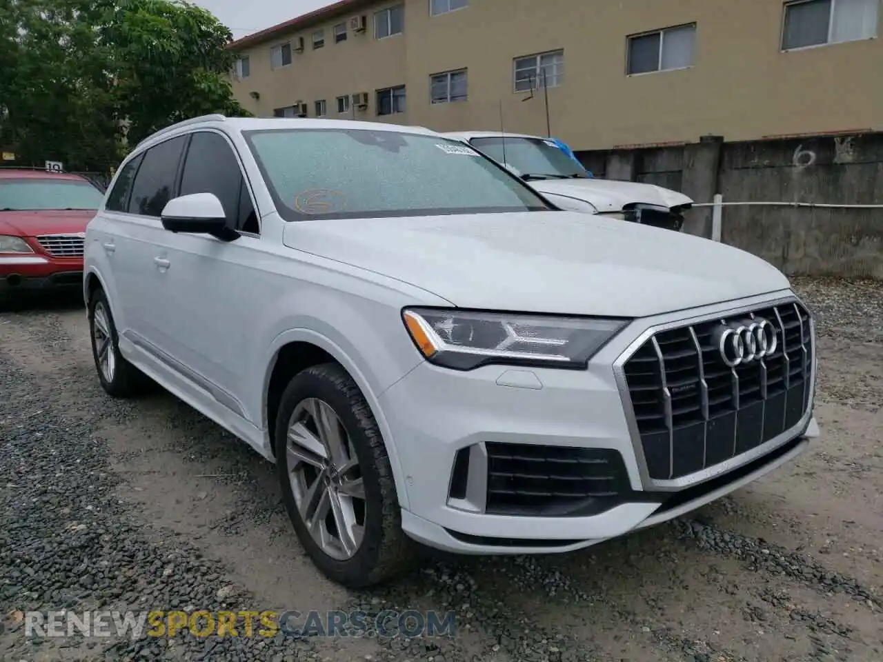 1 Photograph of a damaged car WA1LXAF70LD006584 AUDI Q7 2020