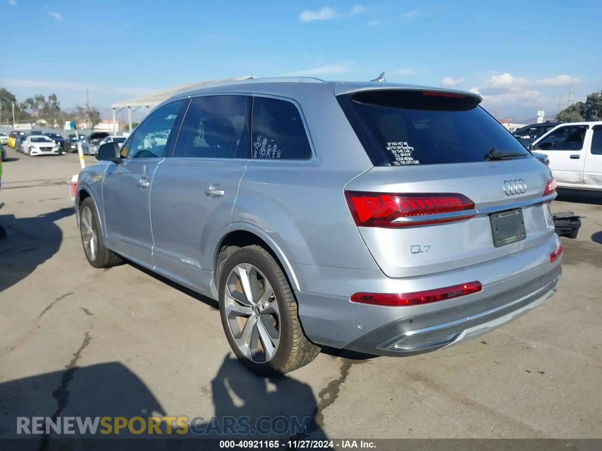 3 Photograph of a damaged car WA1LXAF71LD013253 AUDI Q7 2020