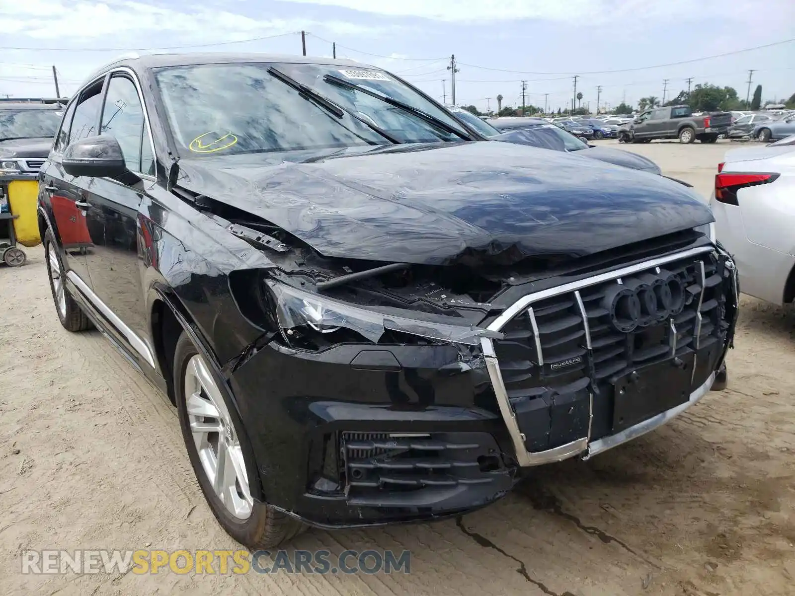 1 Photograph of a damaged car WA1LXAF73LD002173 AUDI Q7 2020