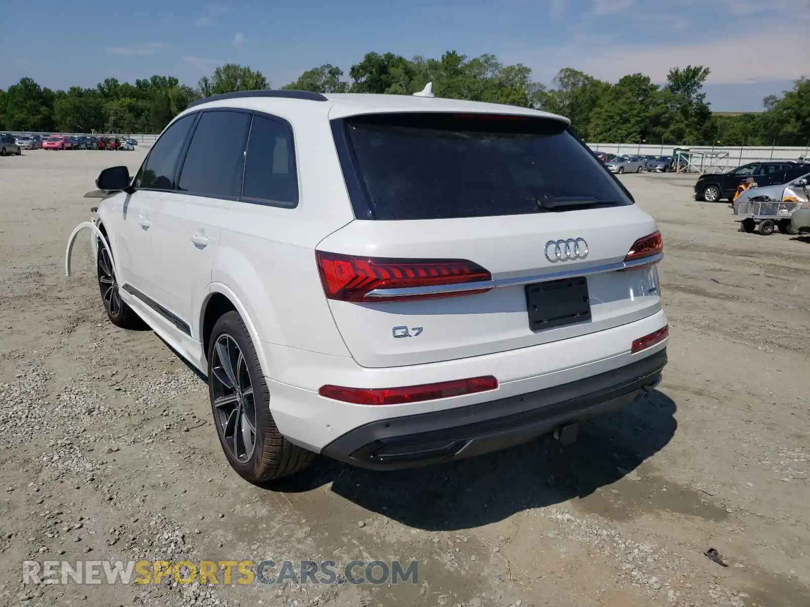 3 Photograph of a damaged car WA1LXAF73LD012539 AUDI Q7 2020