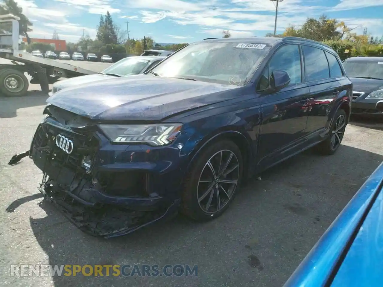 1 Photograph of a damaged car WA1LXAF75LD009044 AUDI Q7 2020
