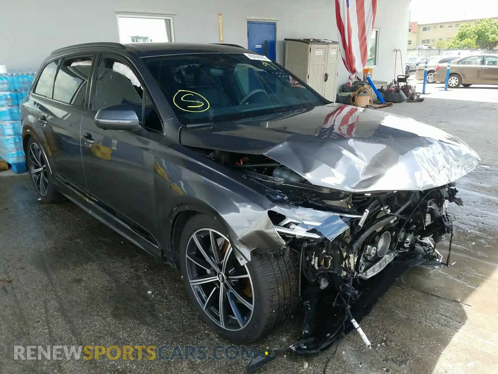 1 Photograph of a damaged car WA1LXAF7XLD002378 AUDI Q7 2020
