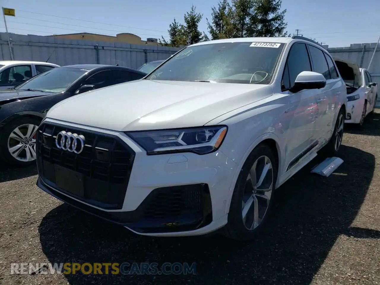 2 Photograph of a damaged car WA1MXAF73LD010892 AUDI Q7 2020
