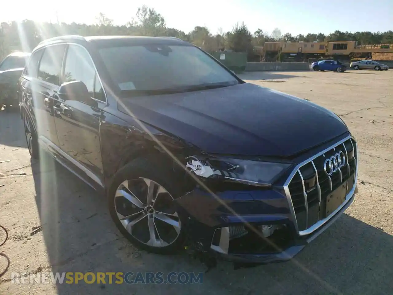 1 Photograph of a damaged car WA1VXAF72LD008023 AUDI Q7 2020
