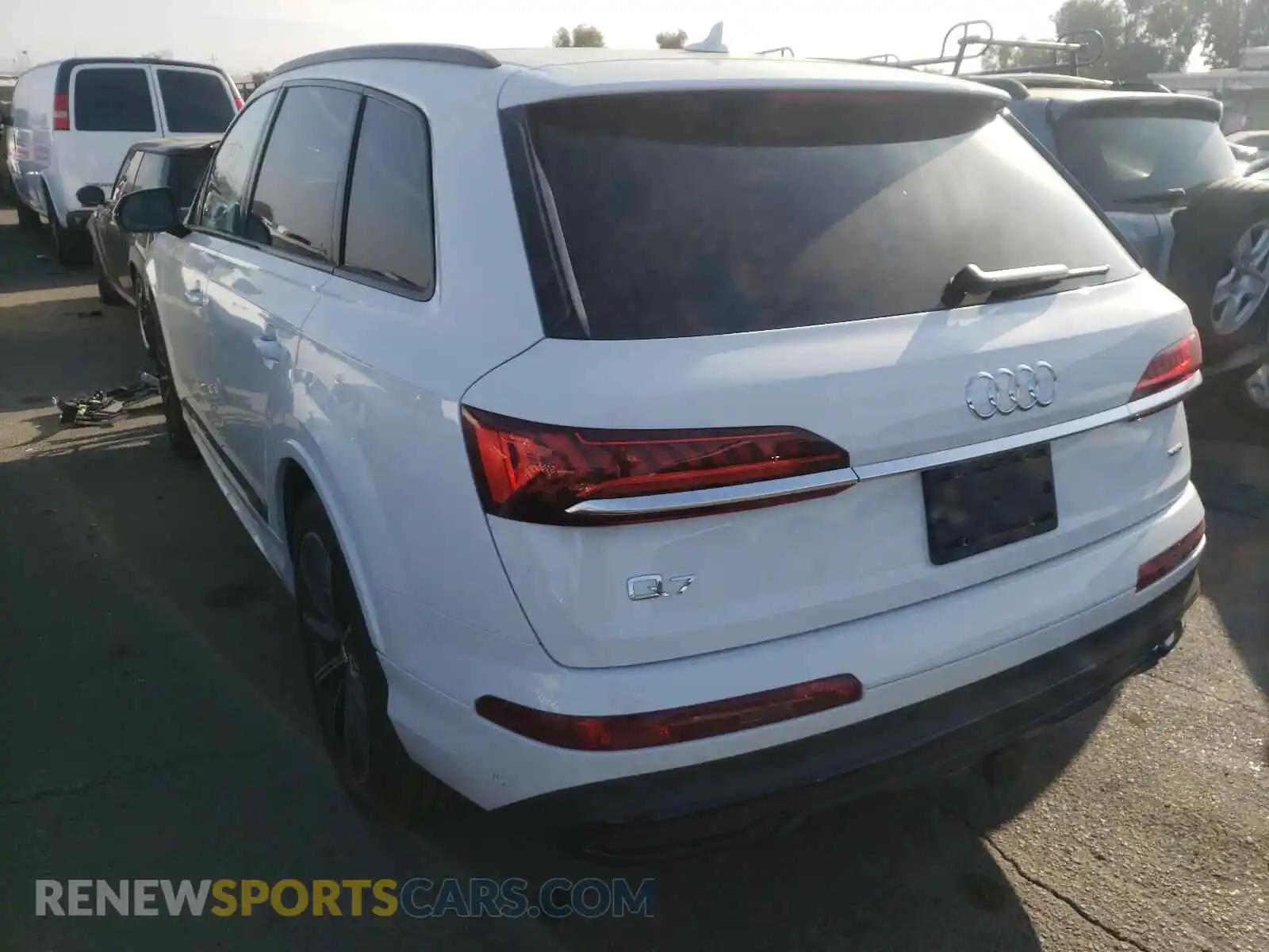 3 Photograph of a damaged car WA1VXAF79LD004860 AUDI Q7 2020