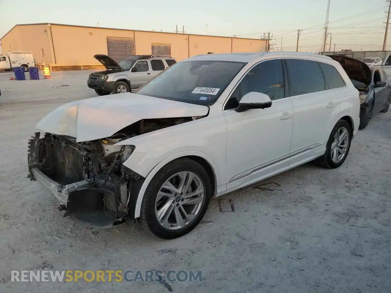 1 Photograph of a damaged car WA1VXAF7XLD003538 AUDI Q7 2020