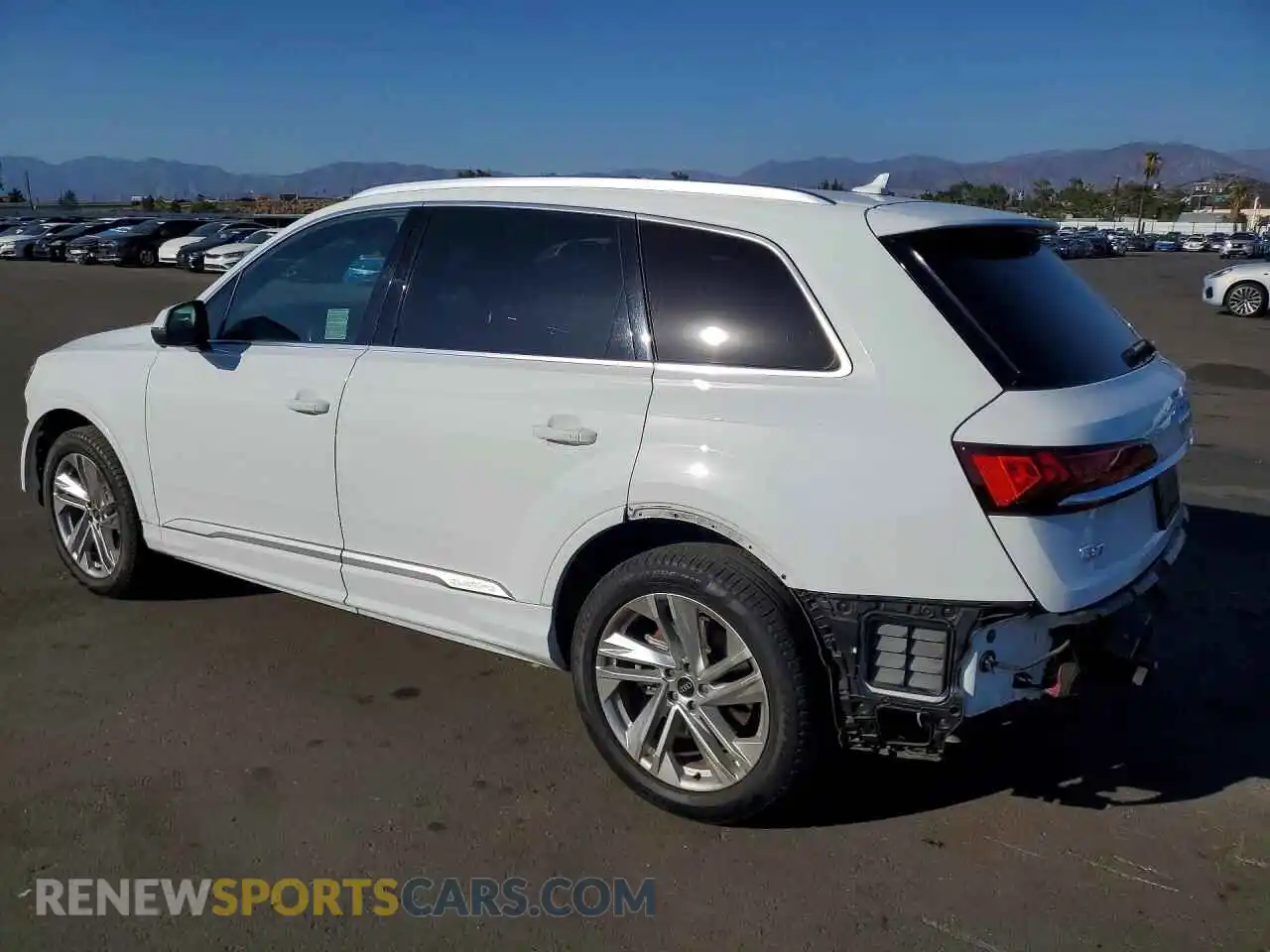 2 Photograph of a damaged car WA1AJAF73MD014625 AUDI Q7 2021