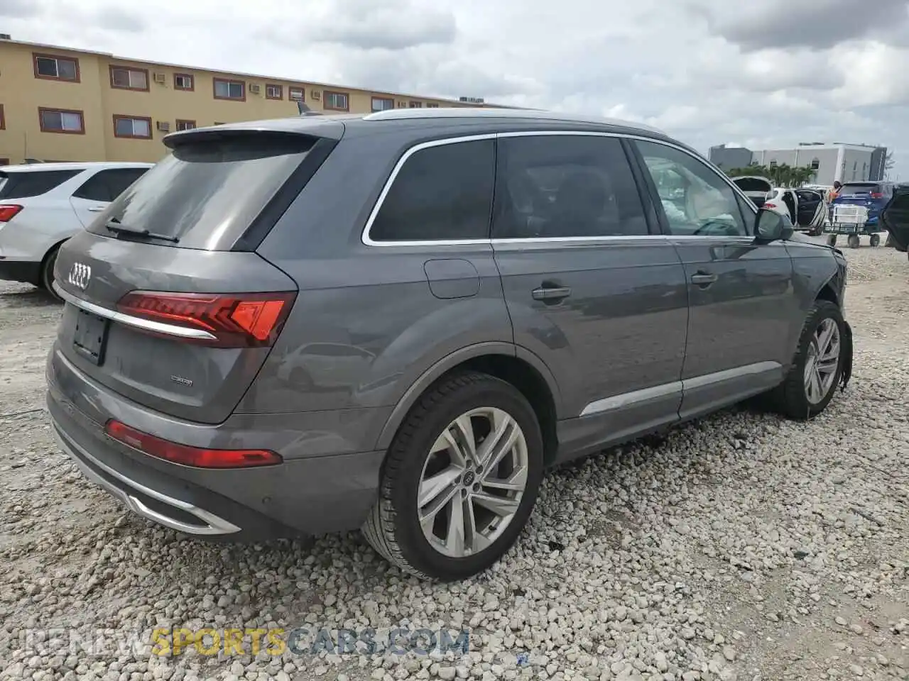 3 Фотография поврежденного автомобиля WA1AJAF77MD034148 AUDI Q7 2021