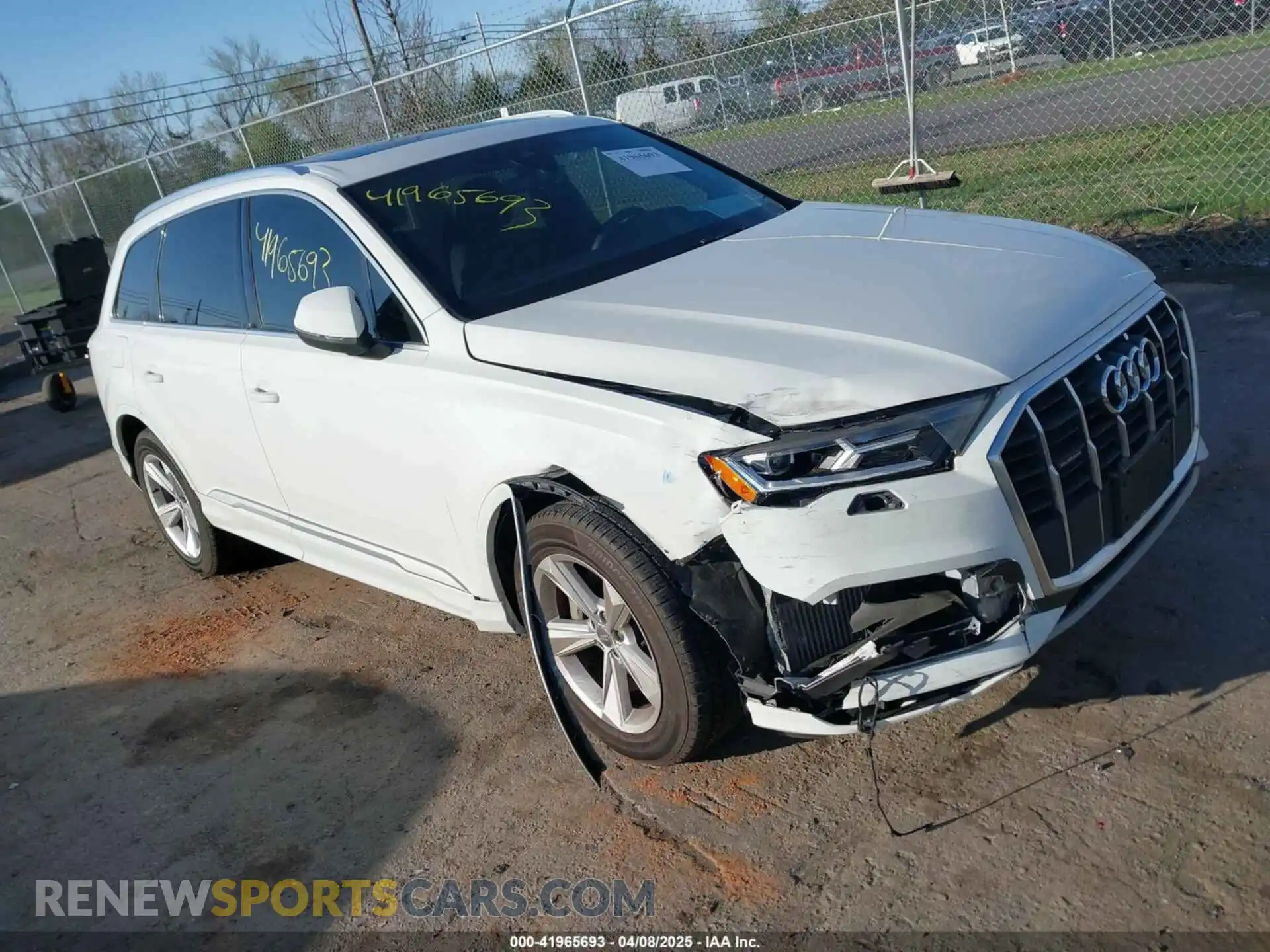 1 Photograph of a damaged car WA1AXAF75MD000241 AUDI Q7 2021