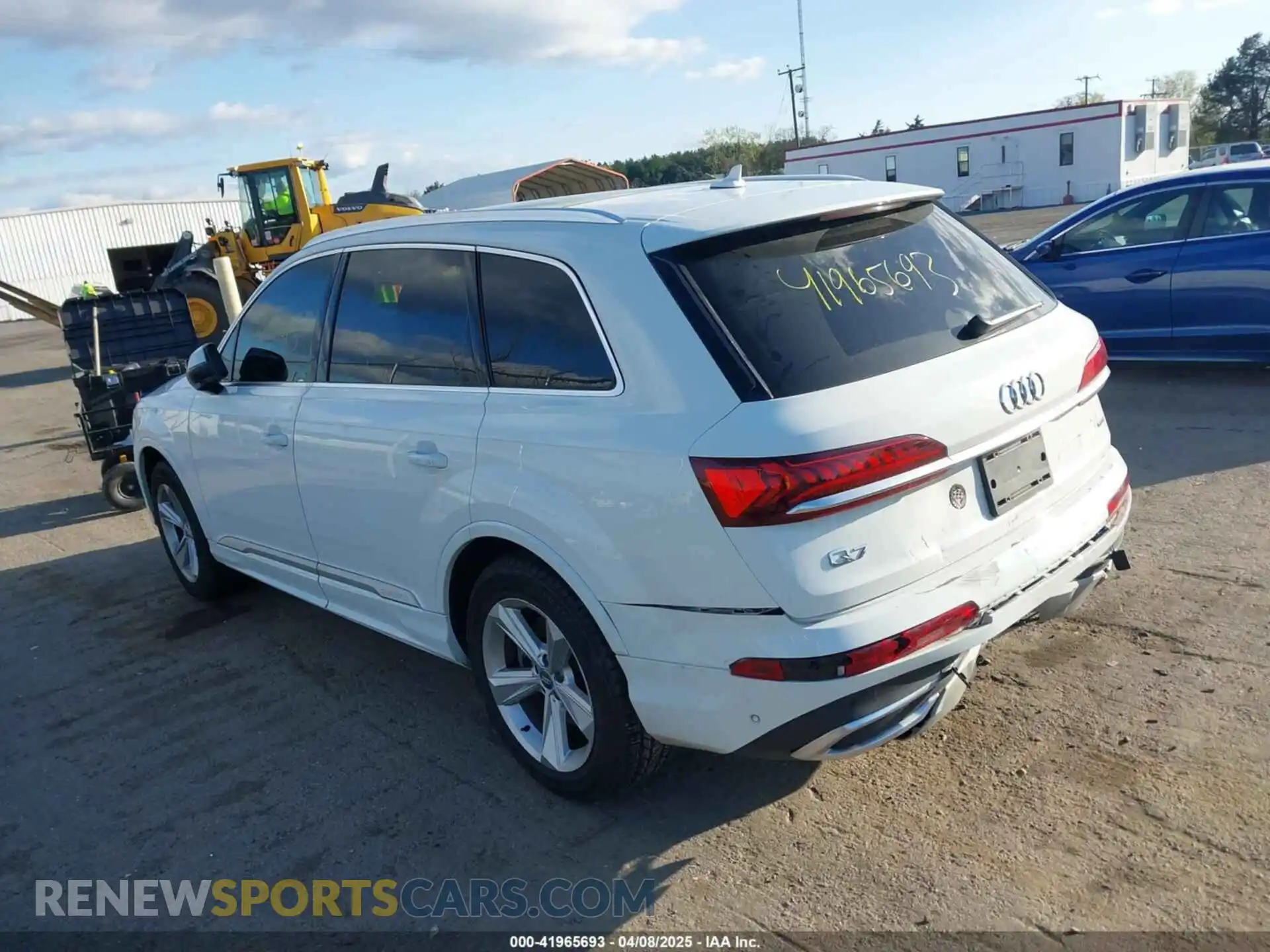 3 Photograph of a damaged car WA1AXAF75MD000241 AUDI Q7 2021