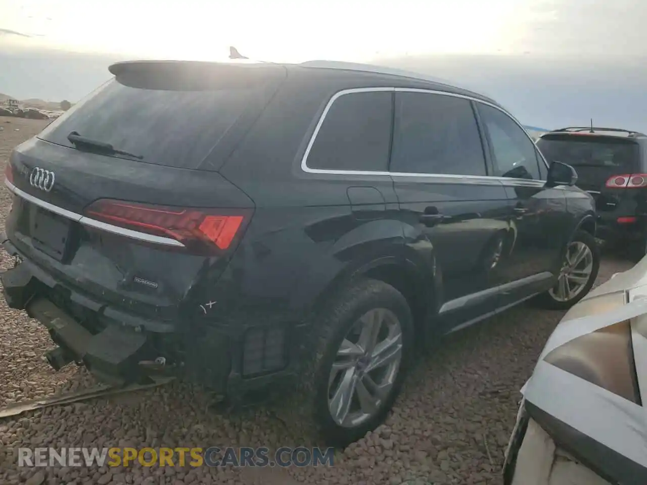 3 Photograph of a damaged car WA1AXAF75MD000515 AUDI Q7 2021