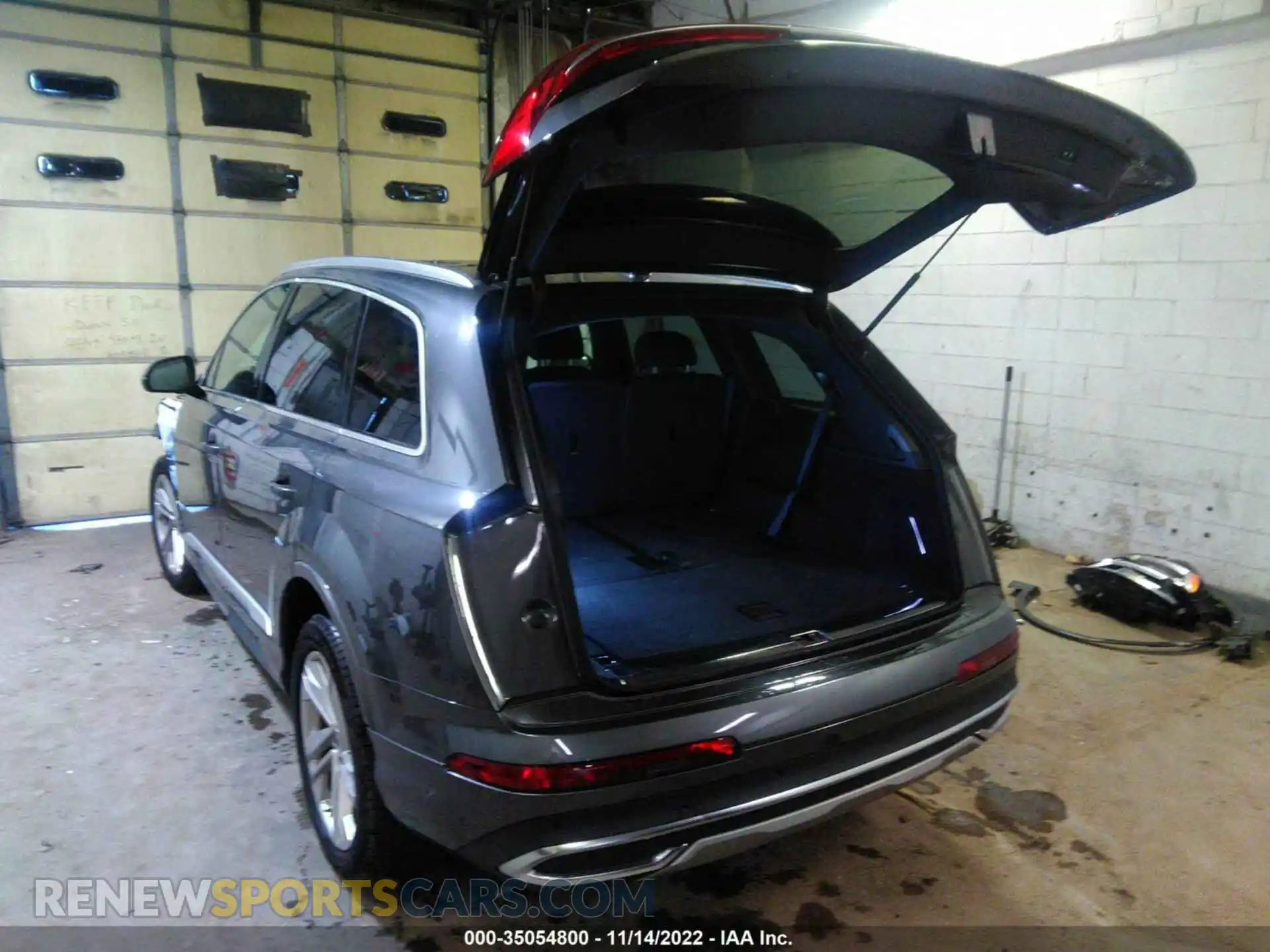 3 Photograph of a damaged car WA1LJAF73MD040831 AUDI Q7 2021