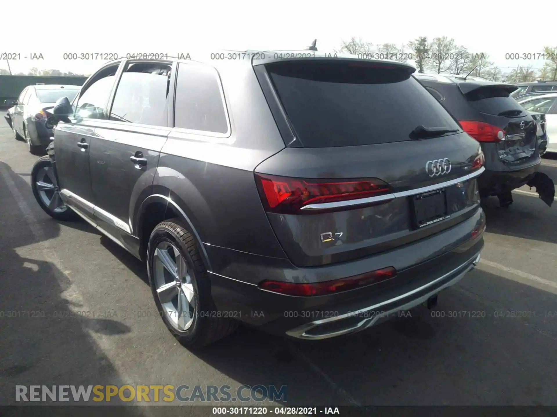 3 Photograph of a damaged car WA1LJAF74MD011211 AUDI Q7 2021