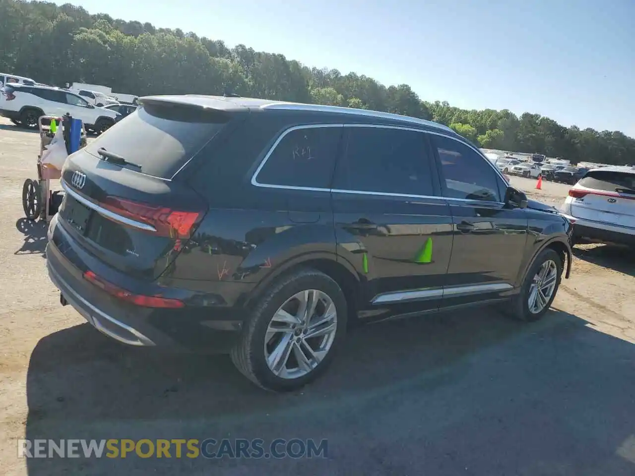 3 Photograph of a damaged car WA1LJAF74MD020930 AUDI Q7 2021