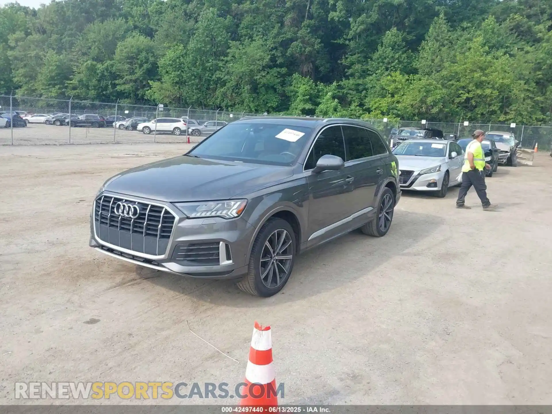 2 Photograph of a damaged car WA1LJAF76MD012523 AUDI Q7 2021