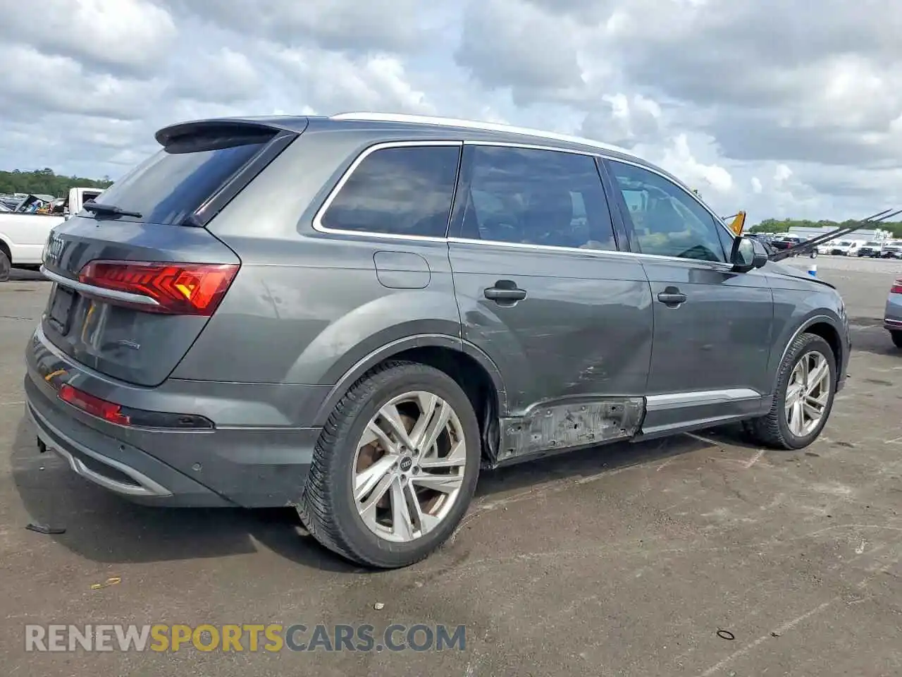 3 Photograph of a damaged car WA1LJAF76MD030889 AUDI Q7 2021
