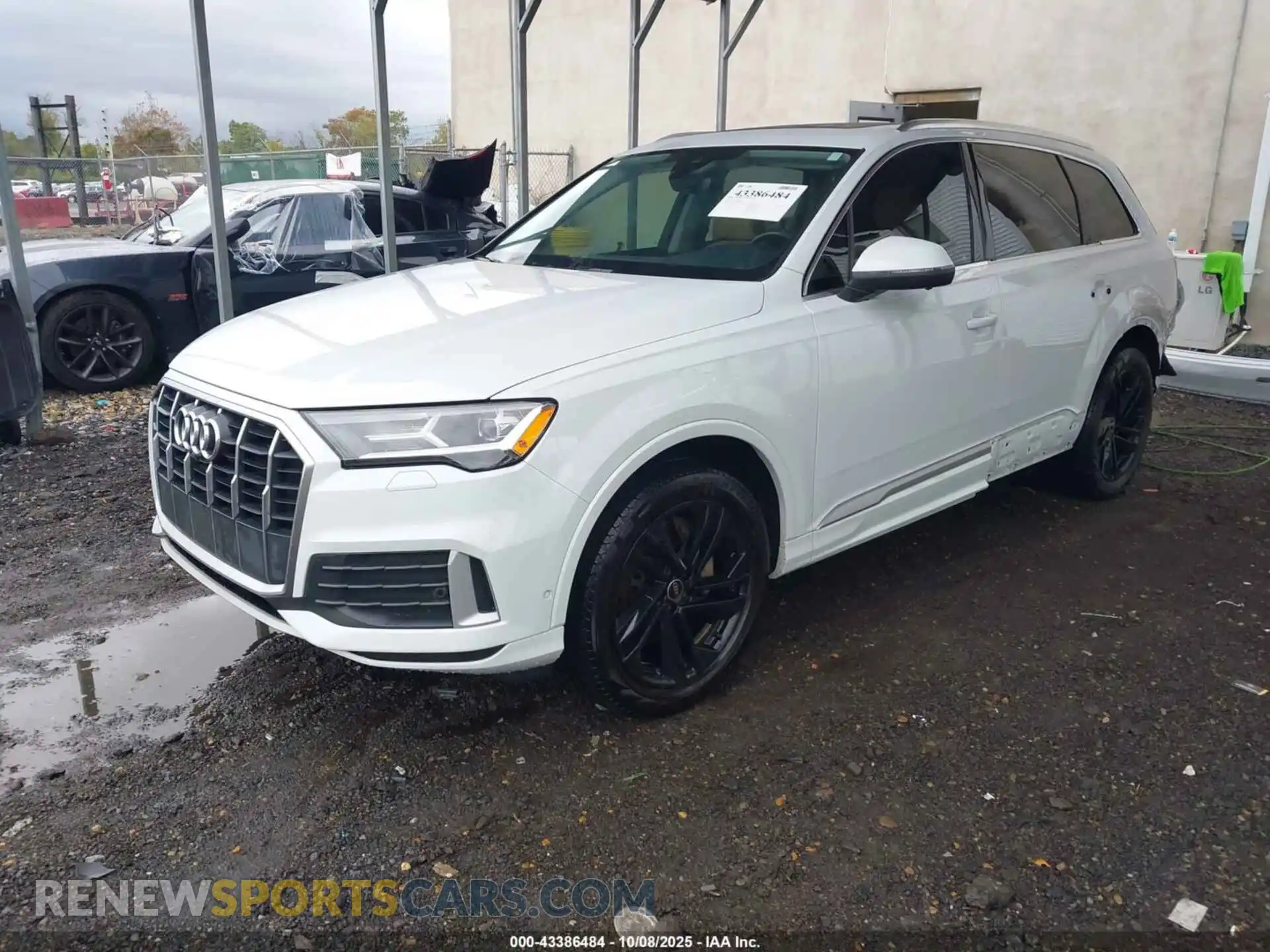 2 Photograph of a damaged car WA1LJAF76MD031542 AUDI Q7 2021