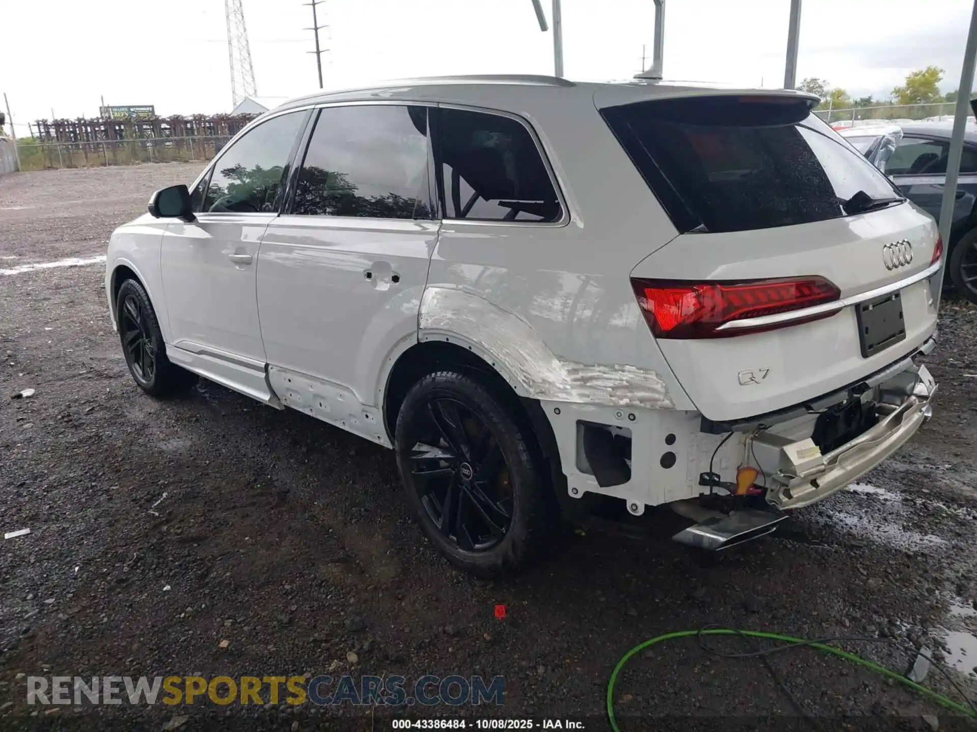 3 Photograph of a damaged car WA1LJAF76MD031542 AUDI Q7 2021