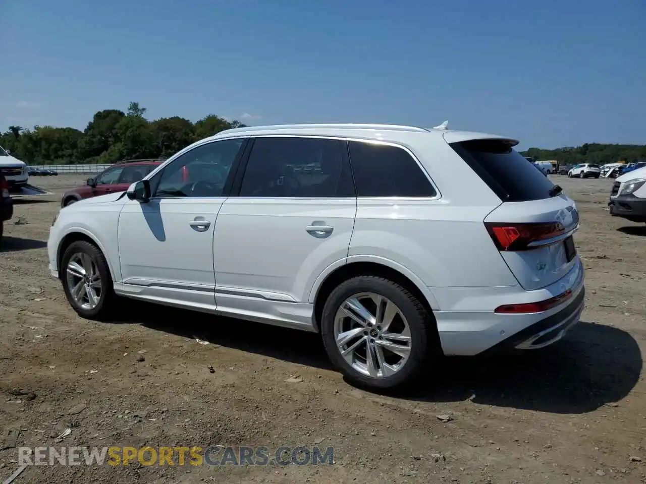 2 Photograph of a damaged car WA1LJAF7XMD020527 AUDI Q7 2021