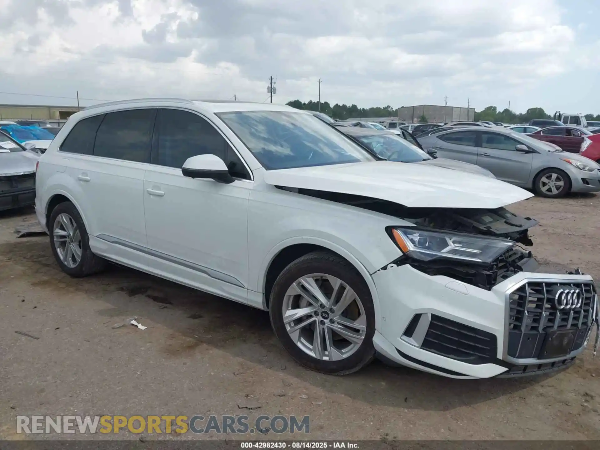 1 Photograph of a damaged car WA1LJAF7XMD025601 AUDI Q7 2021