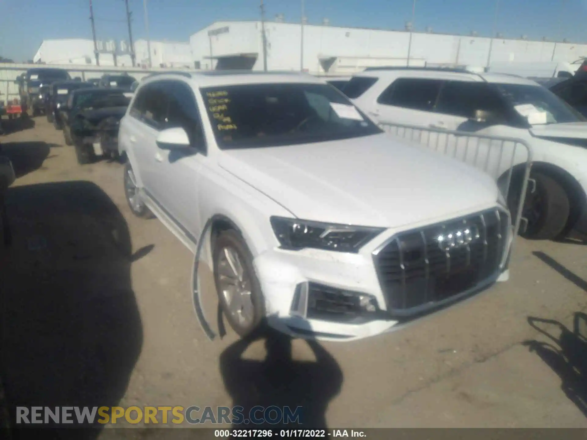1 Photograph of a damaged car WA1LJAF7XMD026182 AUDI Q7 2021
