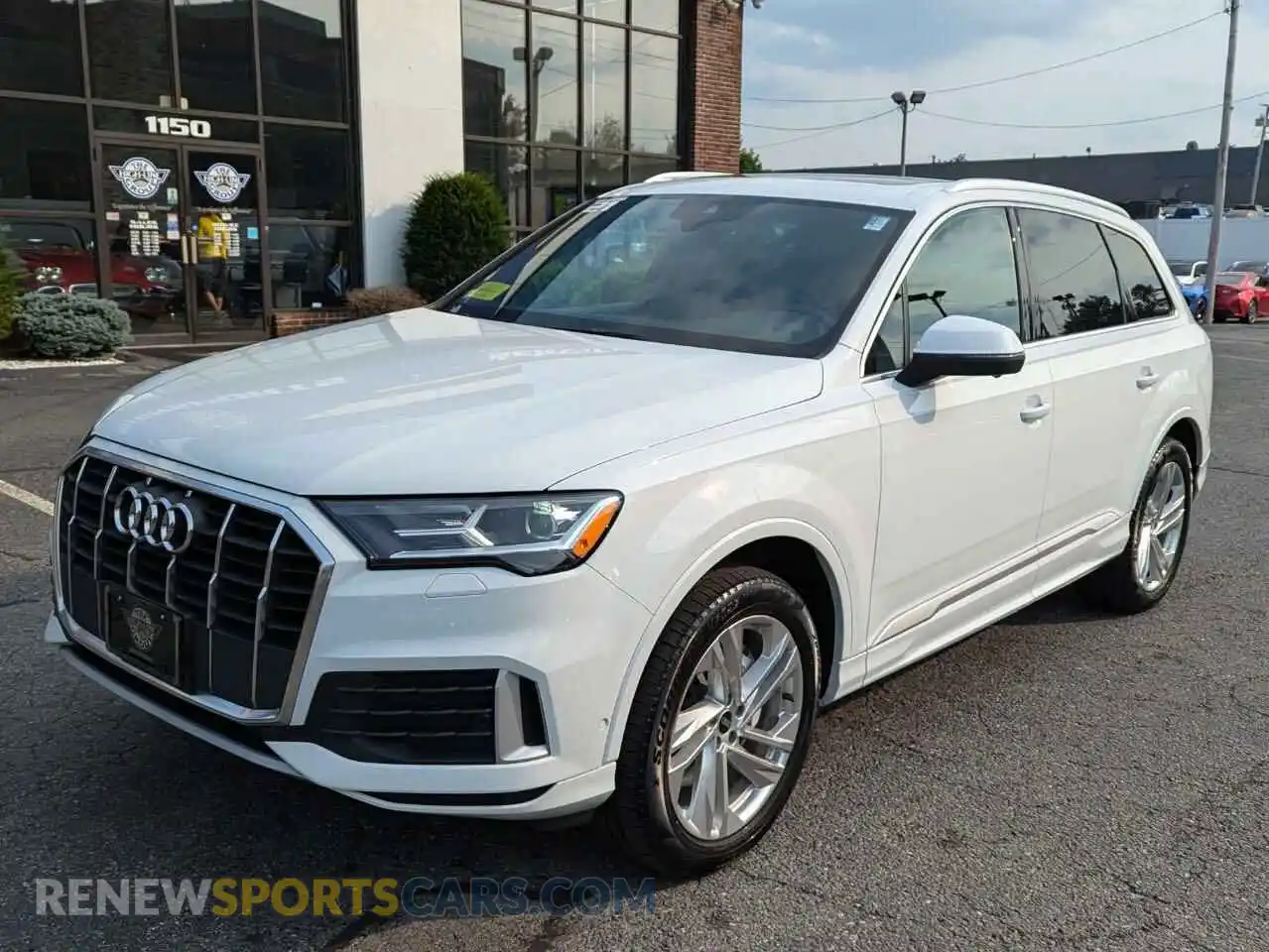 2 Photograph of a damaged car WA1LJAF7XMD041149 AUDI Q7 2021