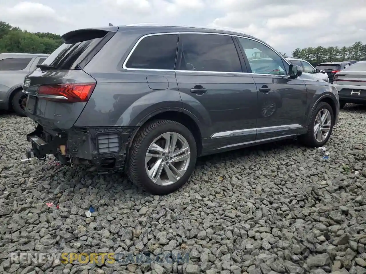 3 Photograph of a damaged car WA1LXAF70MD000284 AUDI Q7 2021