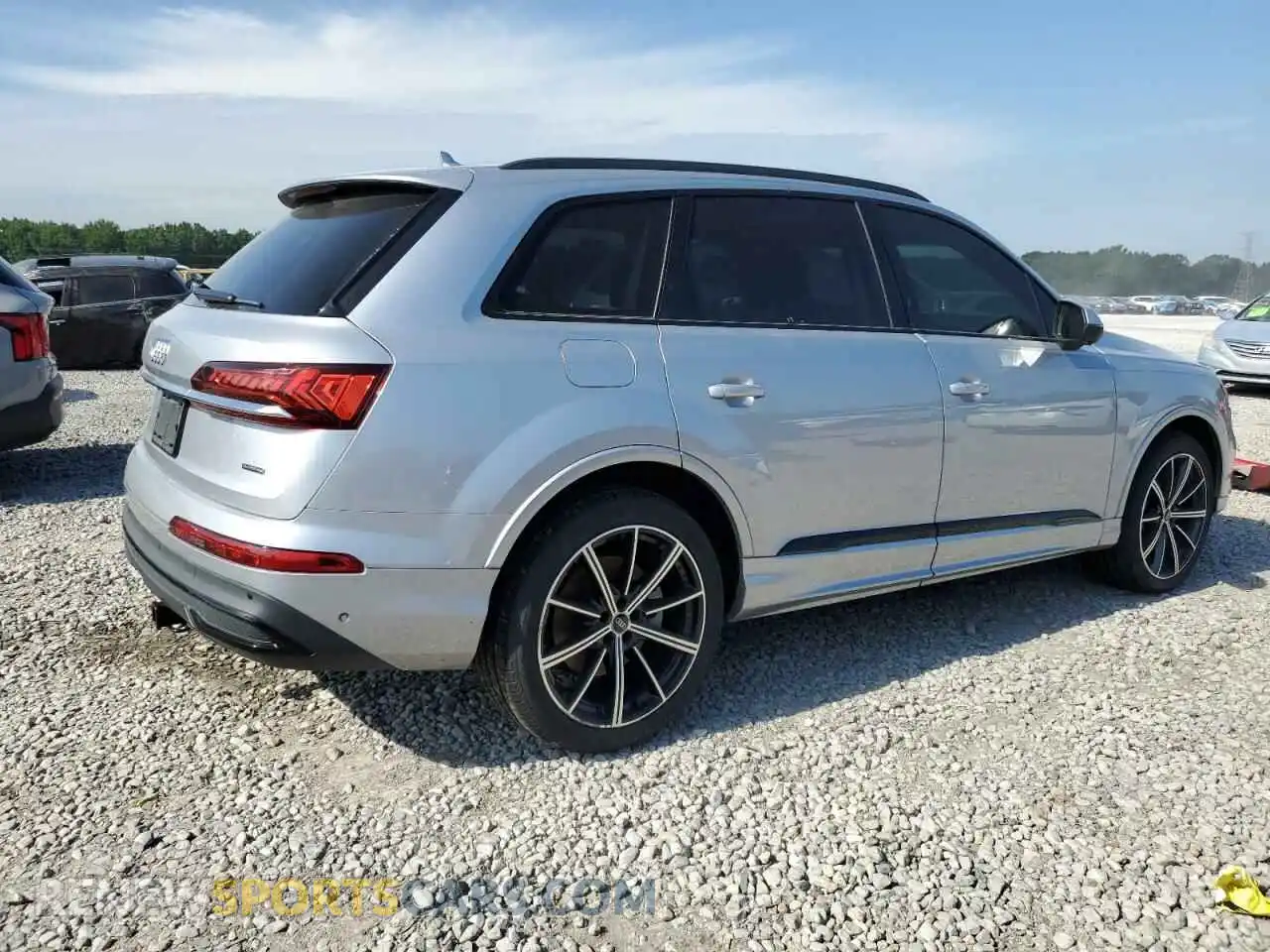 3 Photograph of a damaged car WA1LXAF70MD027467 AUDI Q7 2021