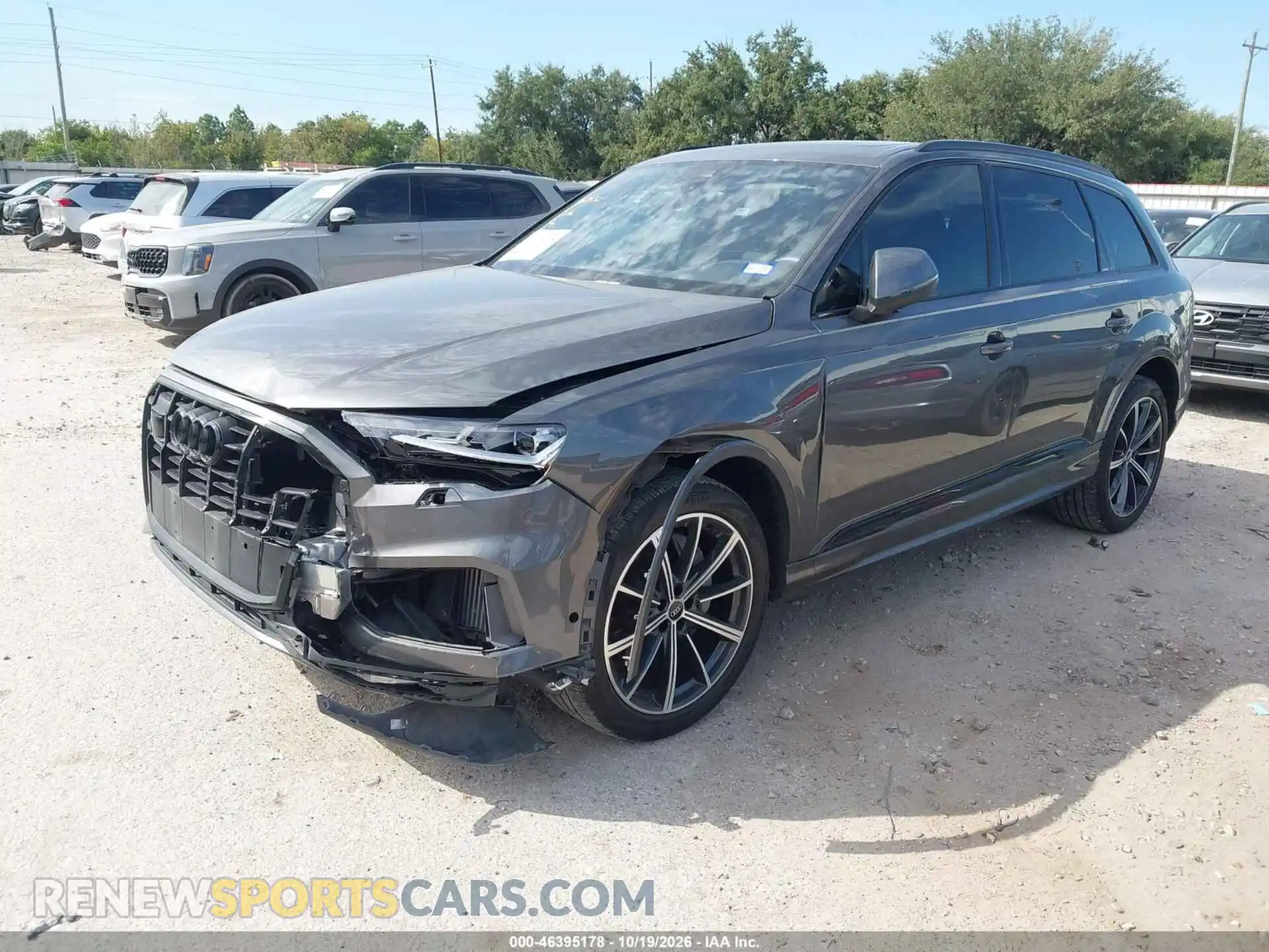 2 Photograph of a damaged car WA1LXAF70MD036363 AUDI Q7 2021