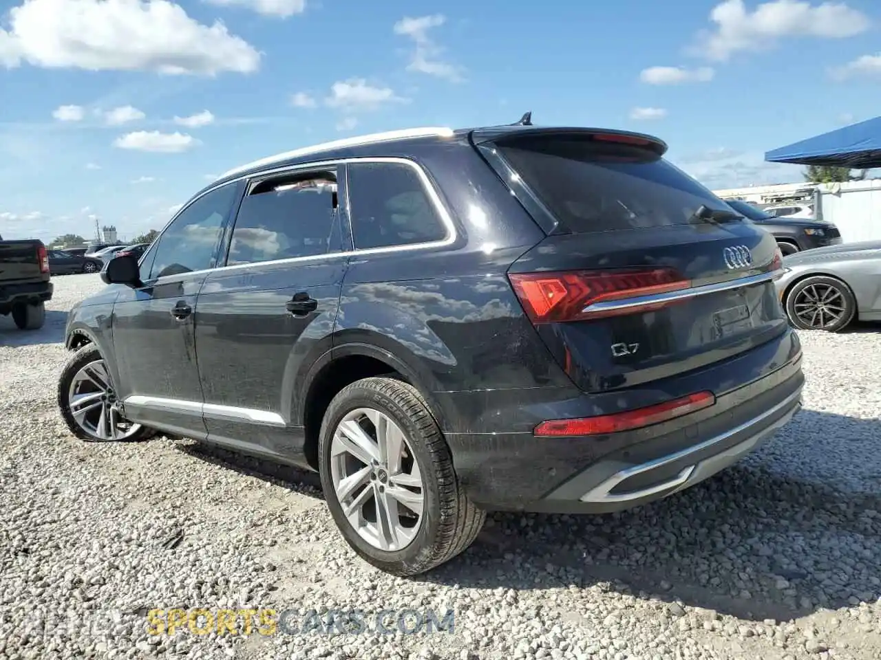 2 Photograph of a damaged car WA1LXAF70MD038677 AUDI Q7 2021
