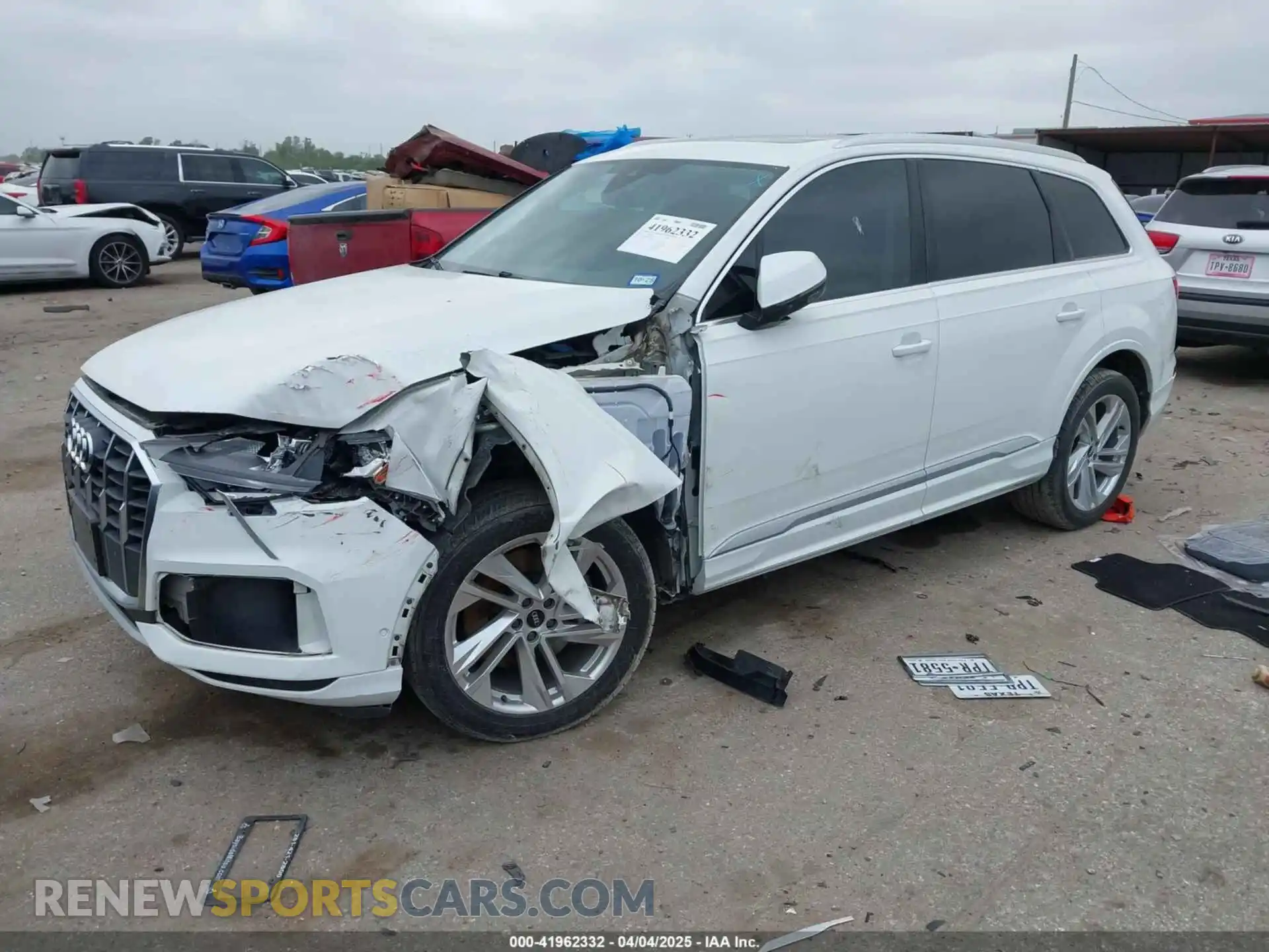2 Photograph of a damaged car WA1LXAF71MD013285 AUDI Q7 2021