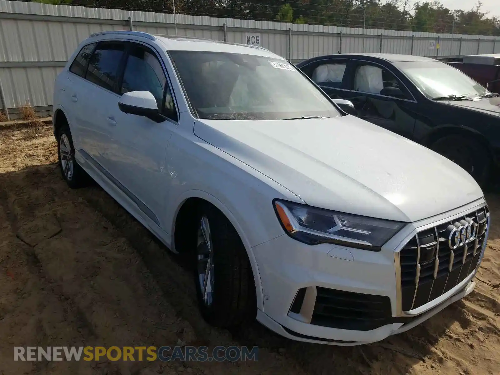 1 Photograph of a damaged car WA1LXAF72MD011870 AUDI Q7 2021