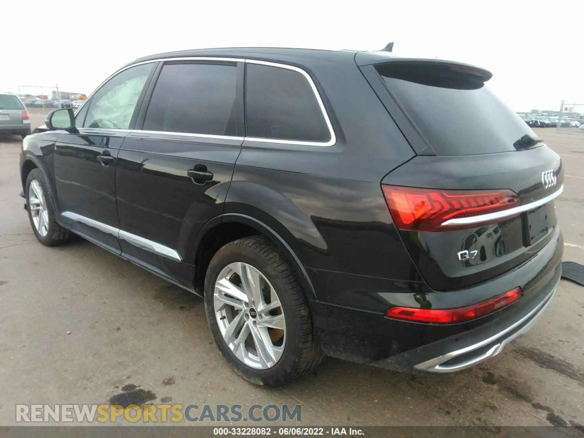 3 Photograph of a damaged car WA1LXAF72MD016714 AUDI Q7 2021