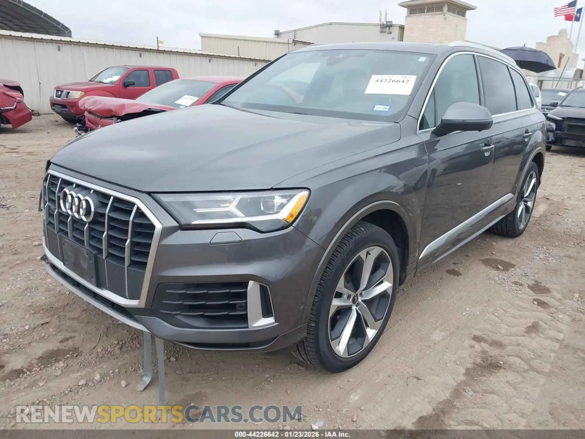 2 Photograph of a damaged car WA1LXAF74MD030758 AUDI Q7 2021