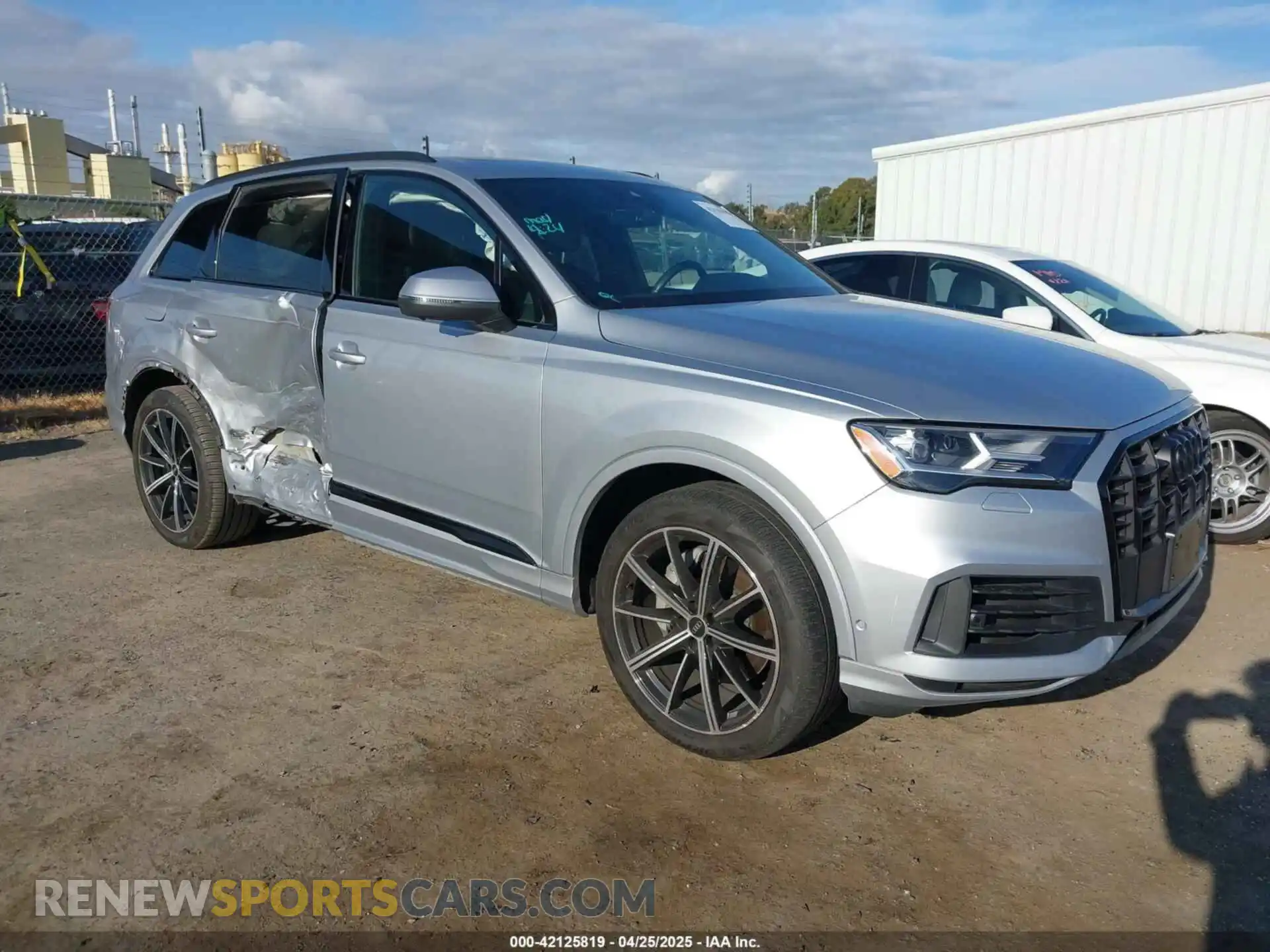 1 Photograph of a damaged car WA1LXAF74MD036771 AUDI Q7 2021