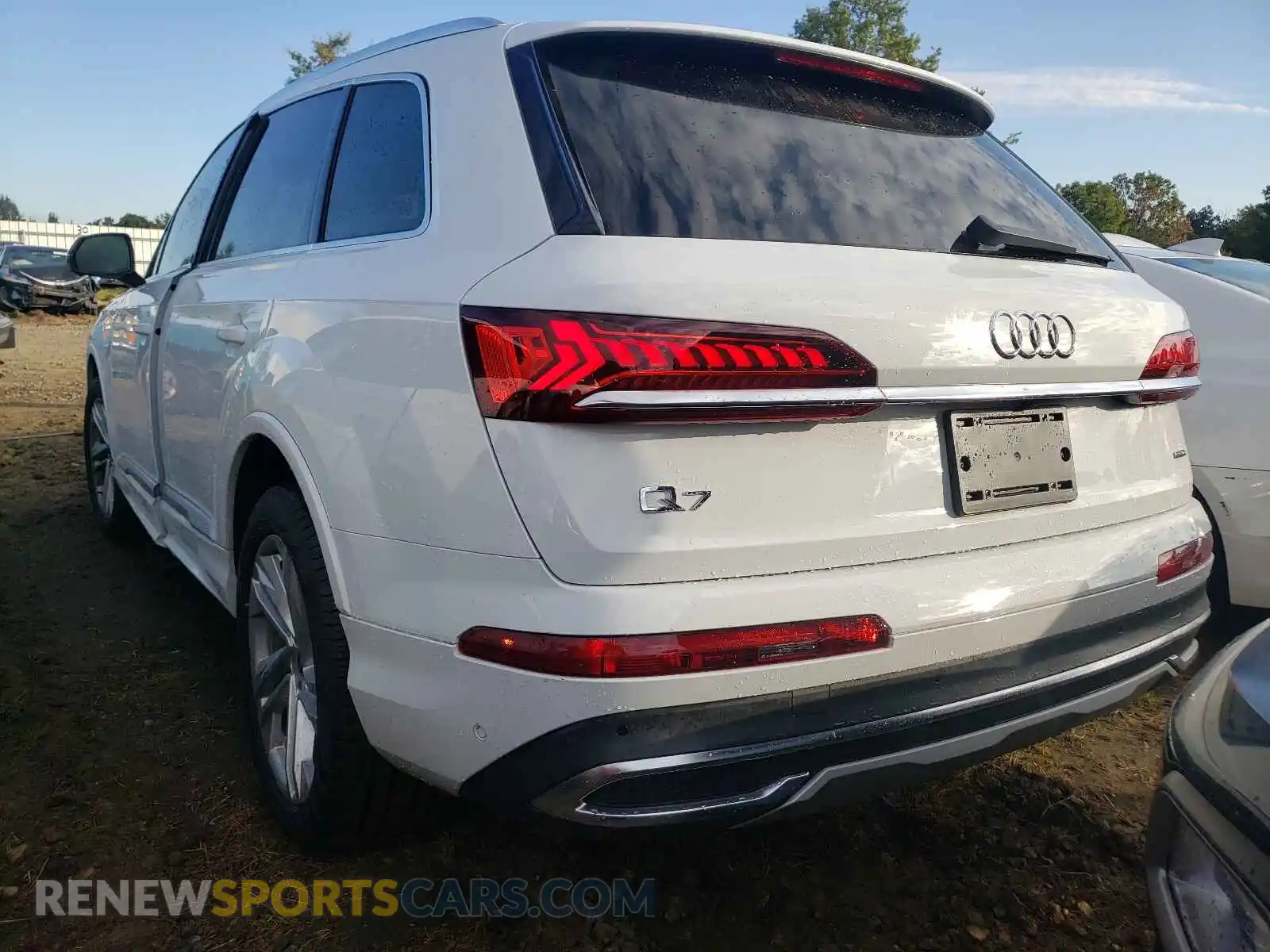 3 Photograph of a damaged car WA1LXAF75MD017789 AUDI Q7 2021